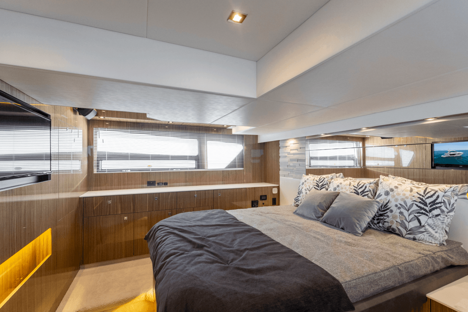 2024 Cruisers Yachts 50 Cantius - Photo 51