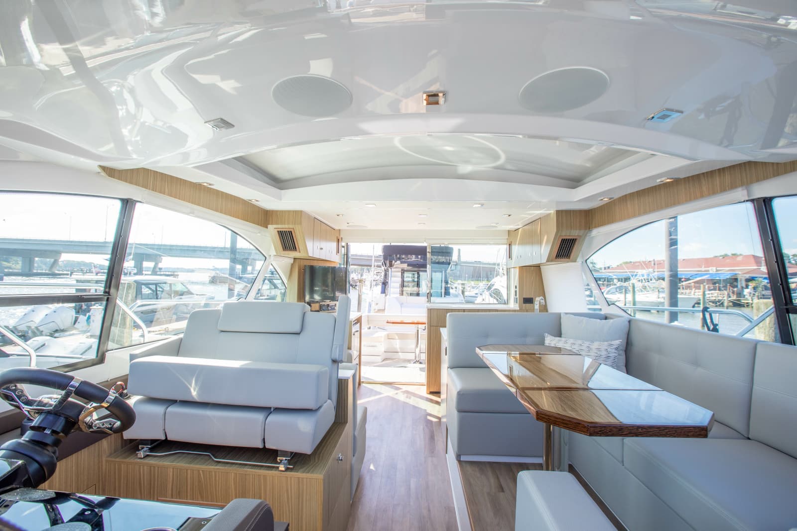 2024 Cruisers Yachts 50 Cantius - Photo 30