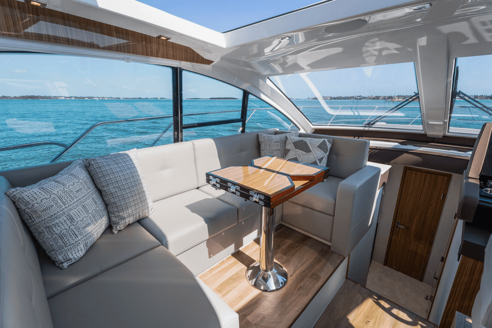 2024 Cruisers Yachts 50 Cantius - Photo 93