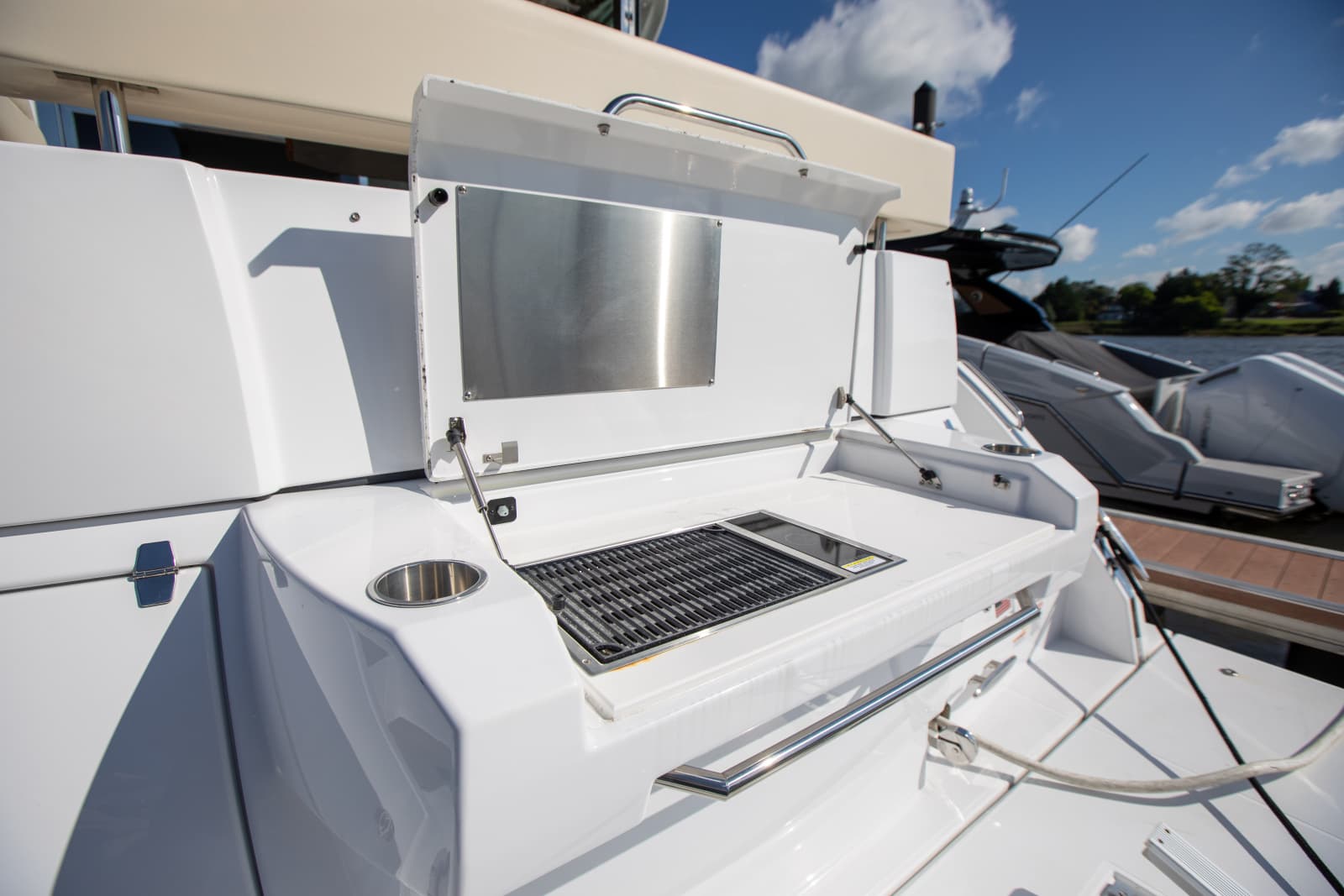2024 Cruisers Yachts 50 Cantius - Photo 10