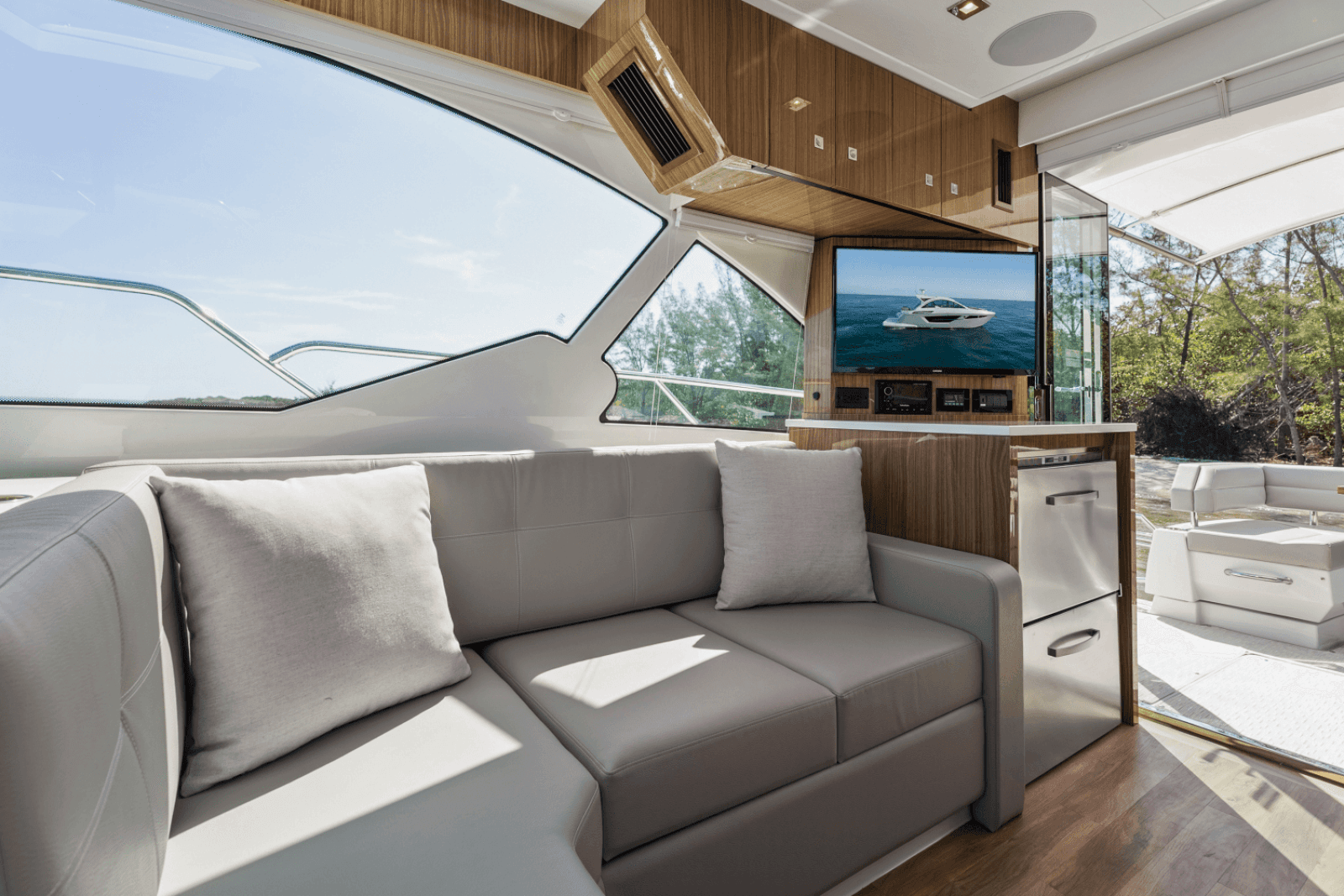 2024 Cruisers Yachts 50 Cantius - Photo 98