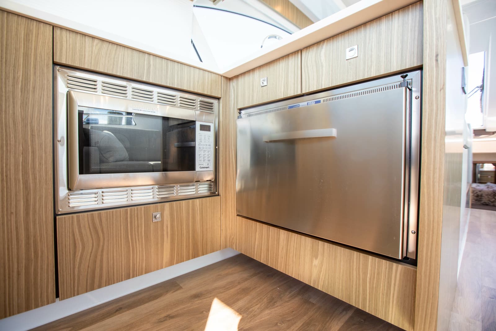 2024 Cruisers Yachts 50 Cantius - Photo 24