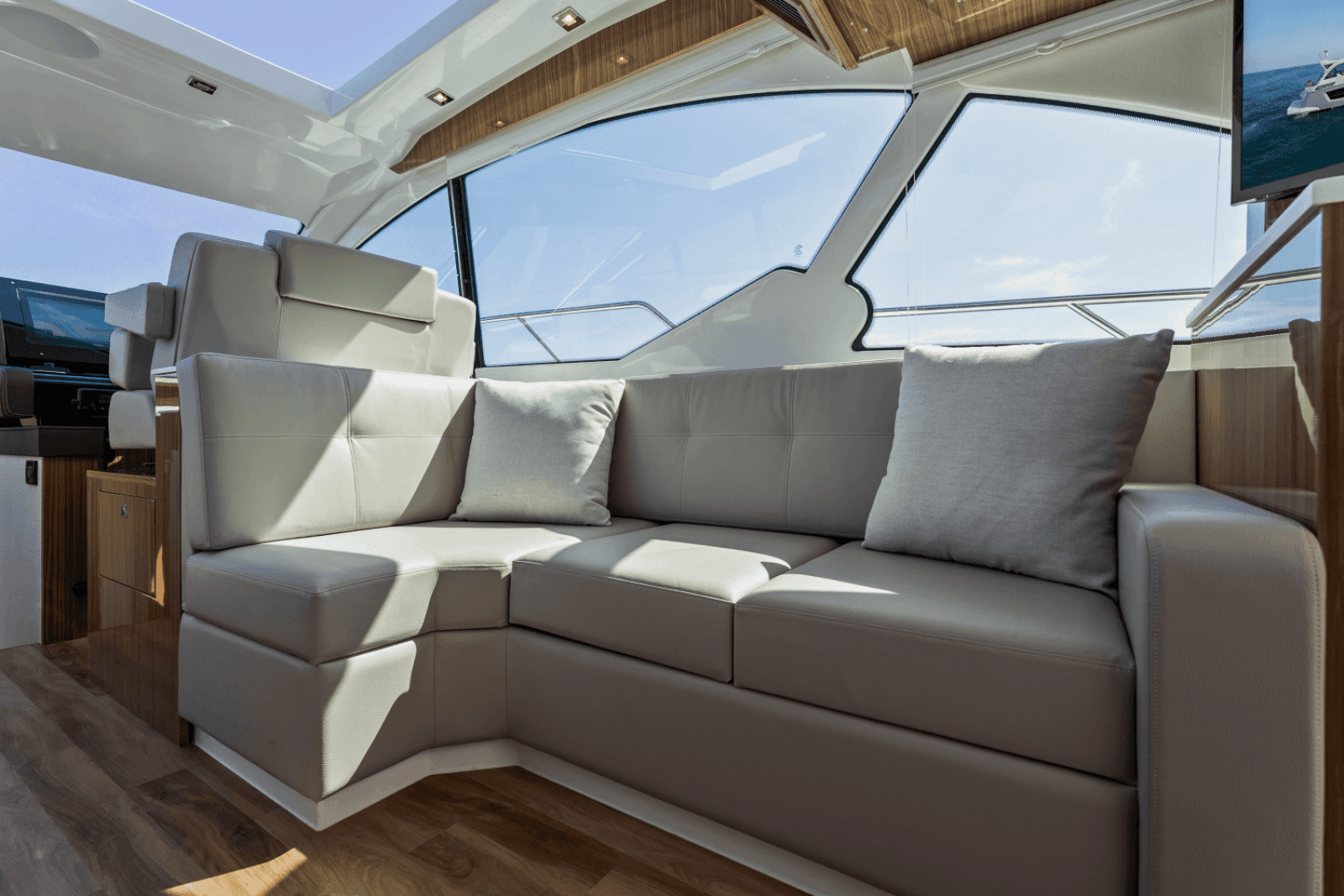 2024 Cruisers Yachts 50 Cantius - Photo 97