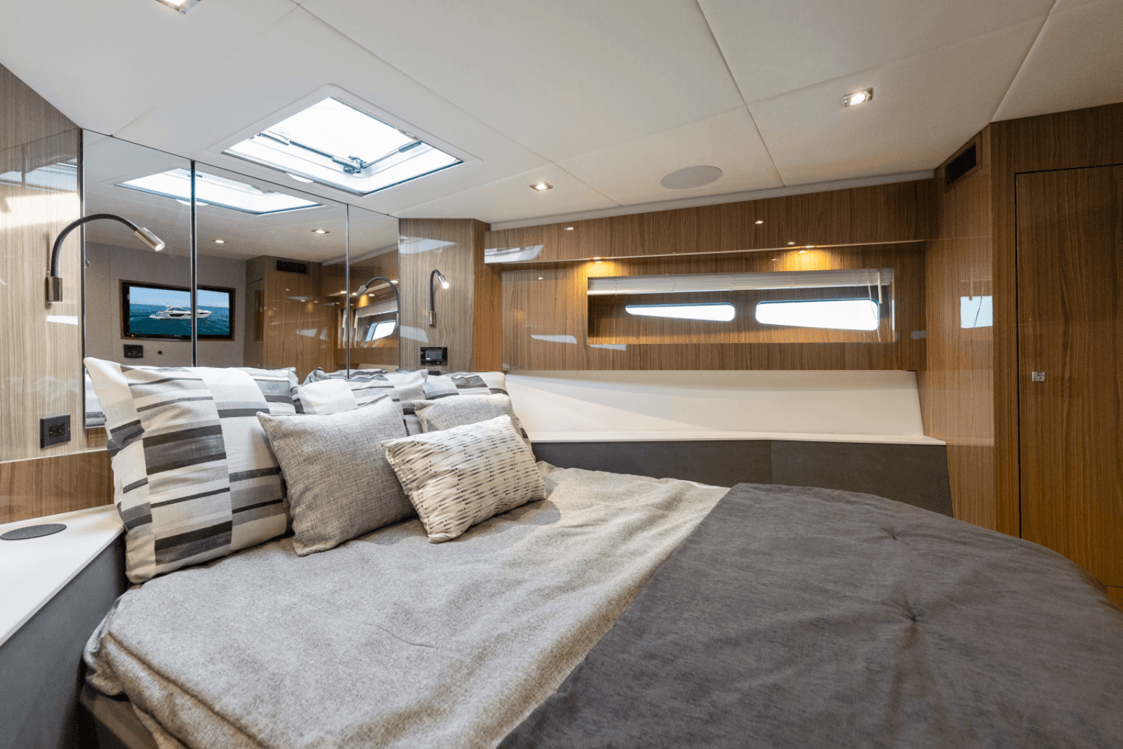 2024 Cruisers Yachts 50 Cantius - Photo 80