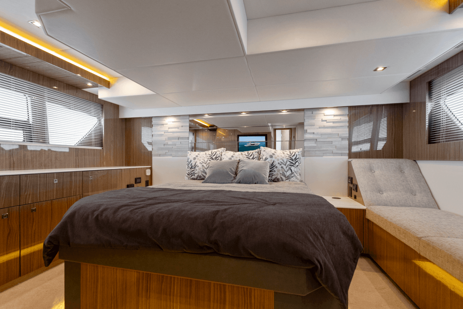 2024 Cruisers Yachts 50 Cantius - Photo 70