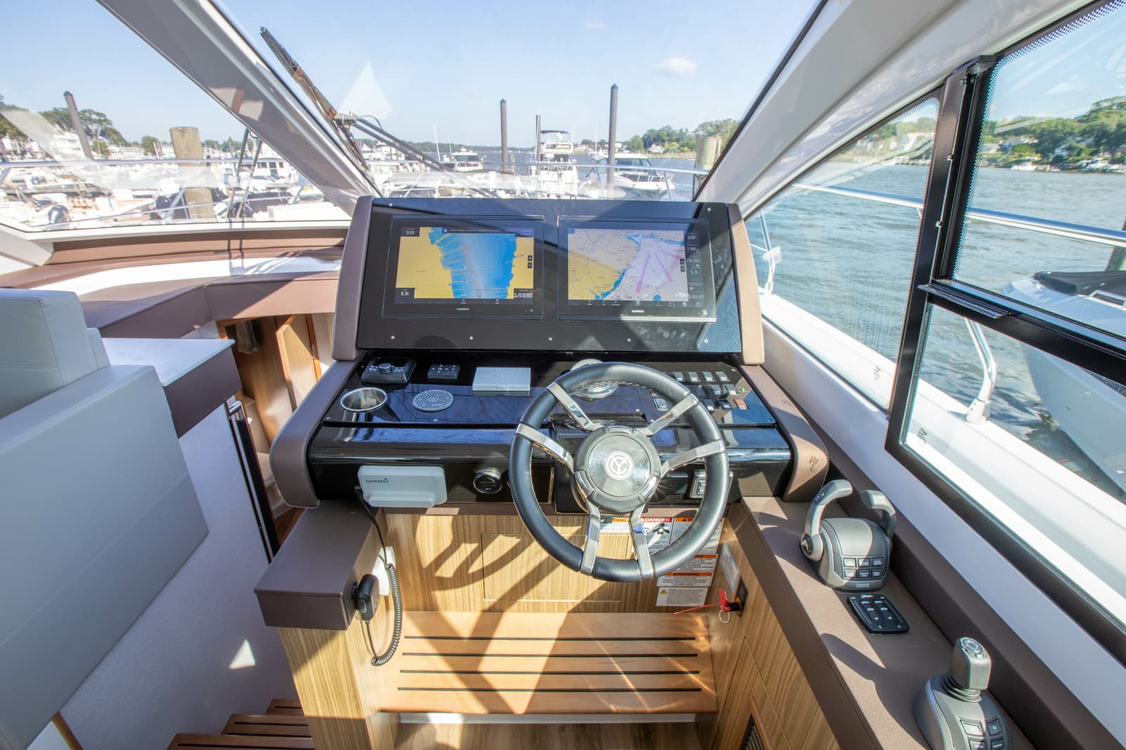 2024 Cruisers Yachts 50 Cantius - Photo 41