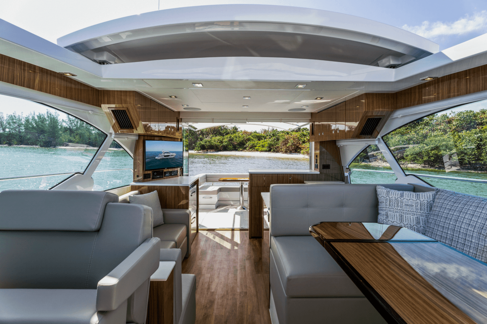 2024 Cruisers Yachts 50 Cantius - Photo 90
