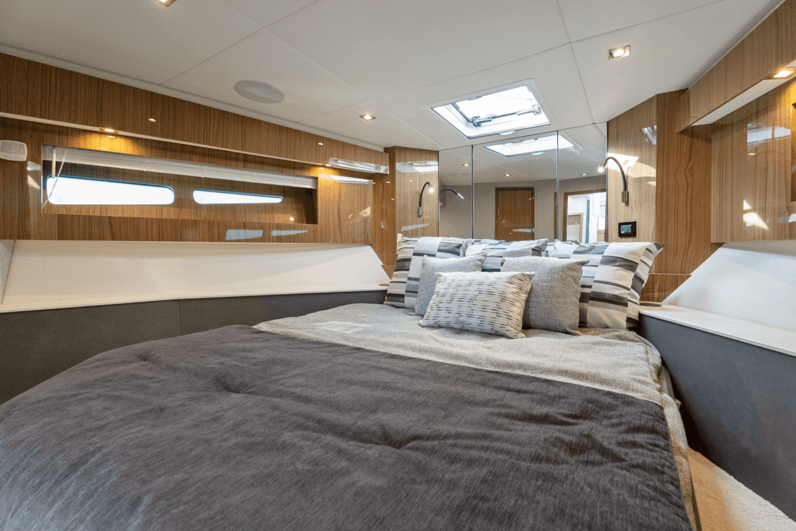 2024 Cruisers Yachts 50 Cantius - Photo 76