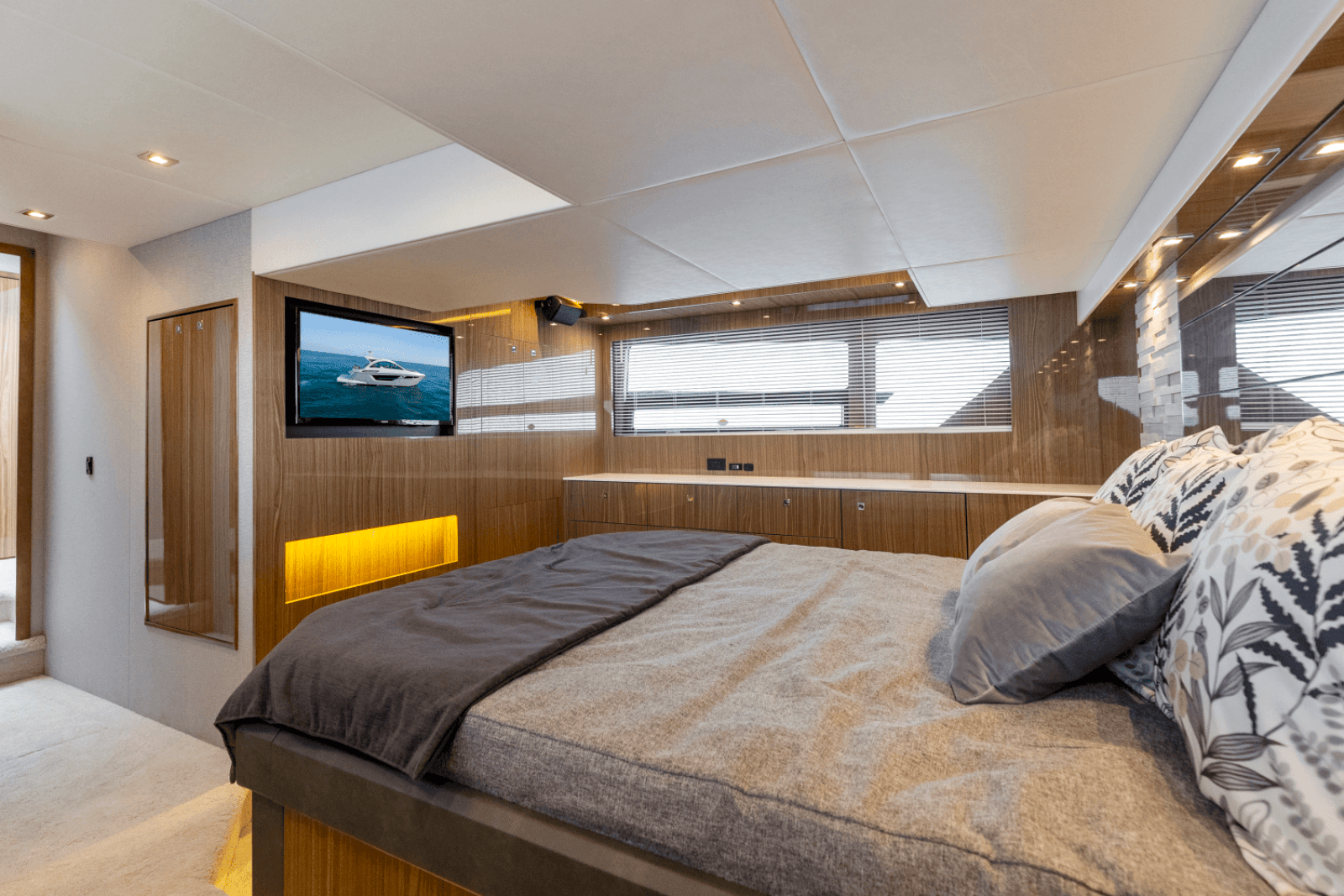 2024 Cruisers Yachts 50 Cantius - Photo 55