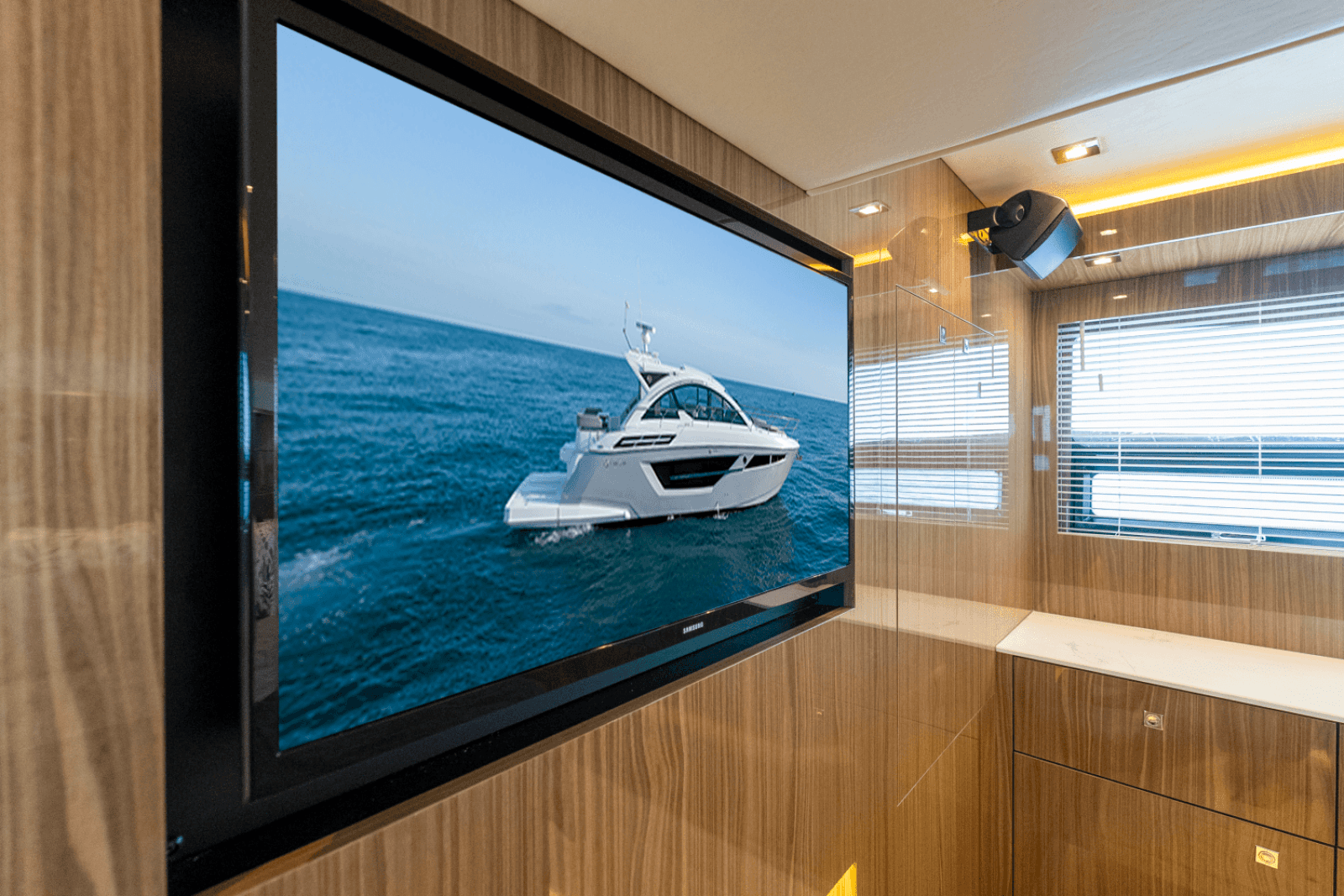 2024 Cruisers Yachts 50 Cantius - Photo 64