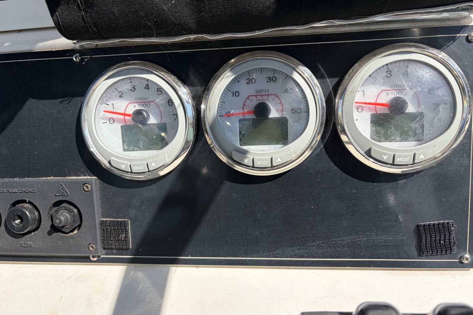 1997 Dusky 256 Center Console - Photo 5