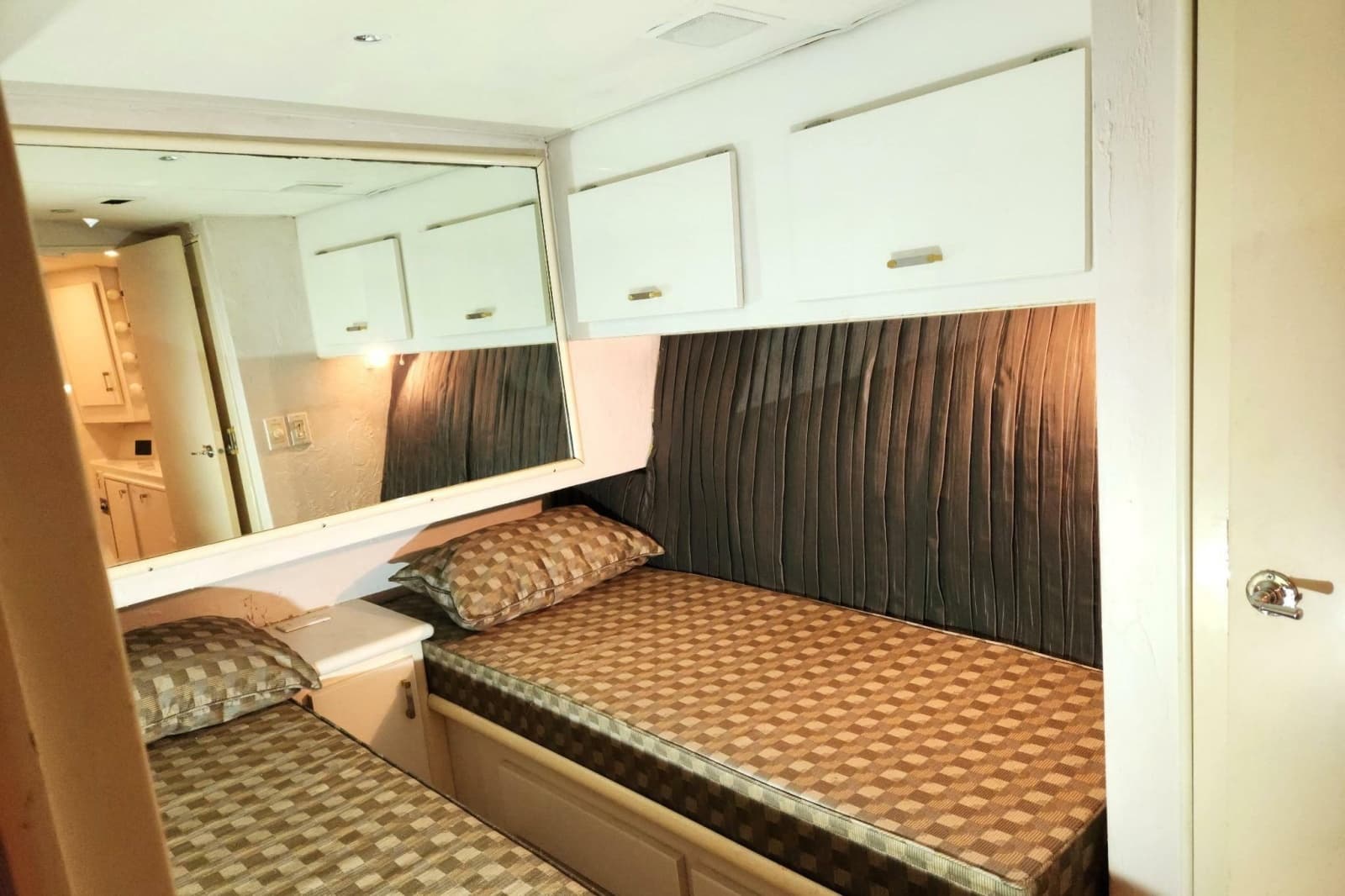 1988 Ocean Yachts 48 Super Sport - Photo 47