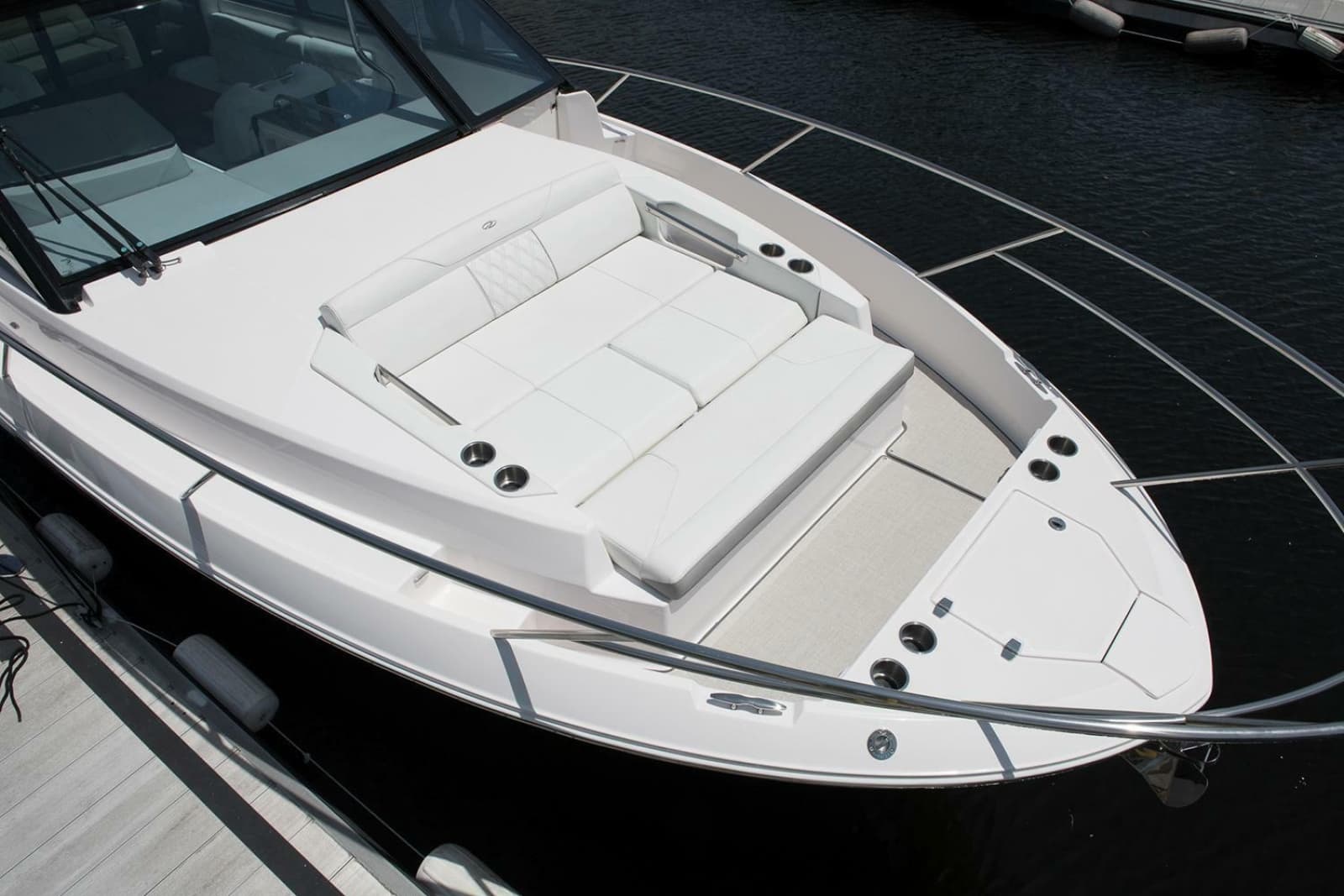 2023 Regal 36 XO - Photo 9