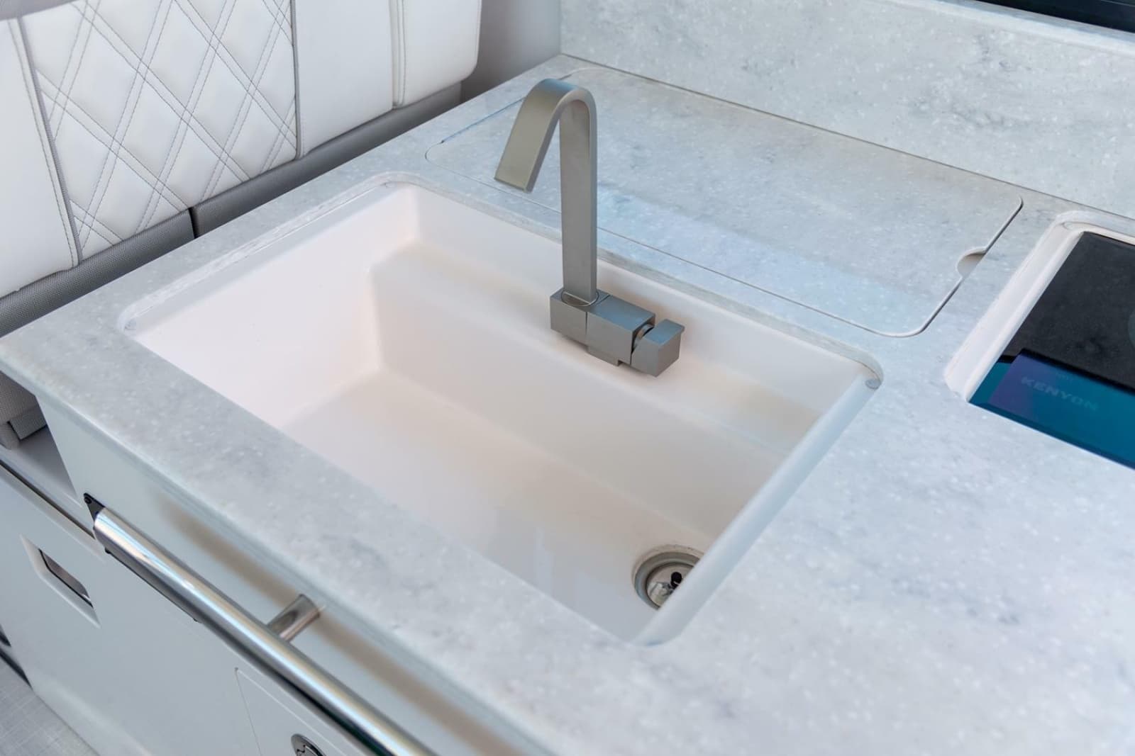 2023 Regal 36 XO - Photo 17