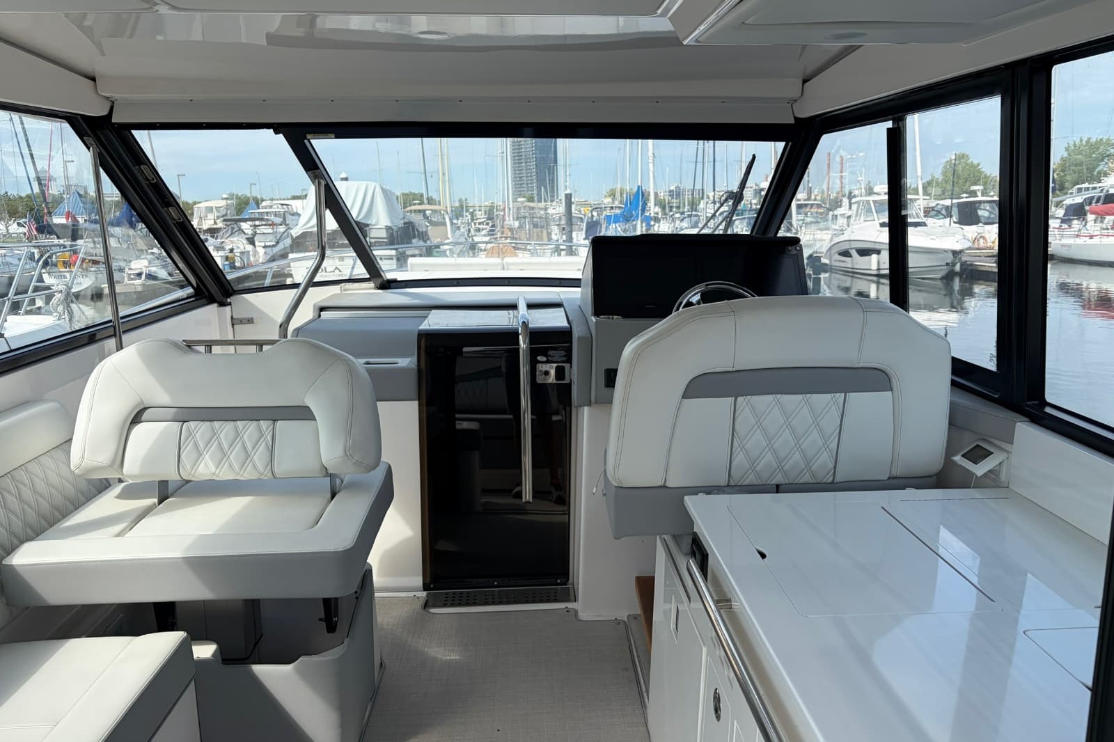 2023 Regal 36 XO - Photo 3