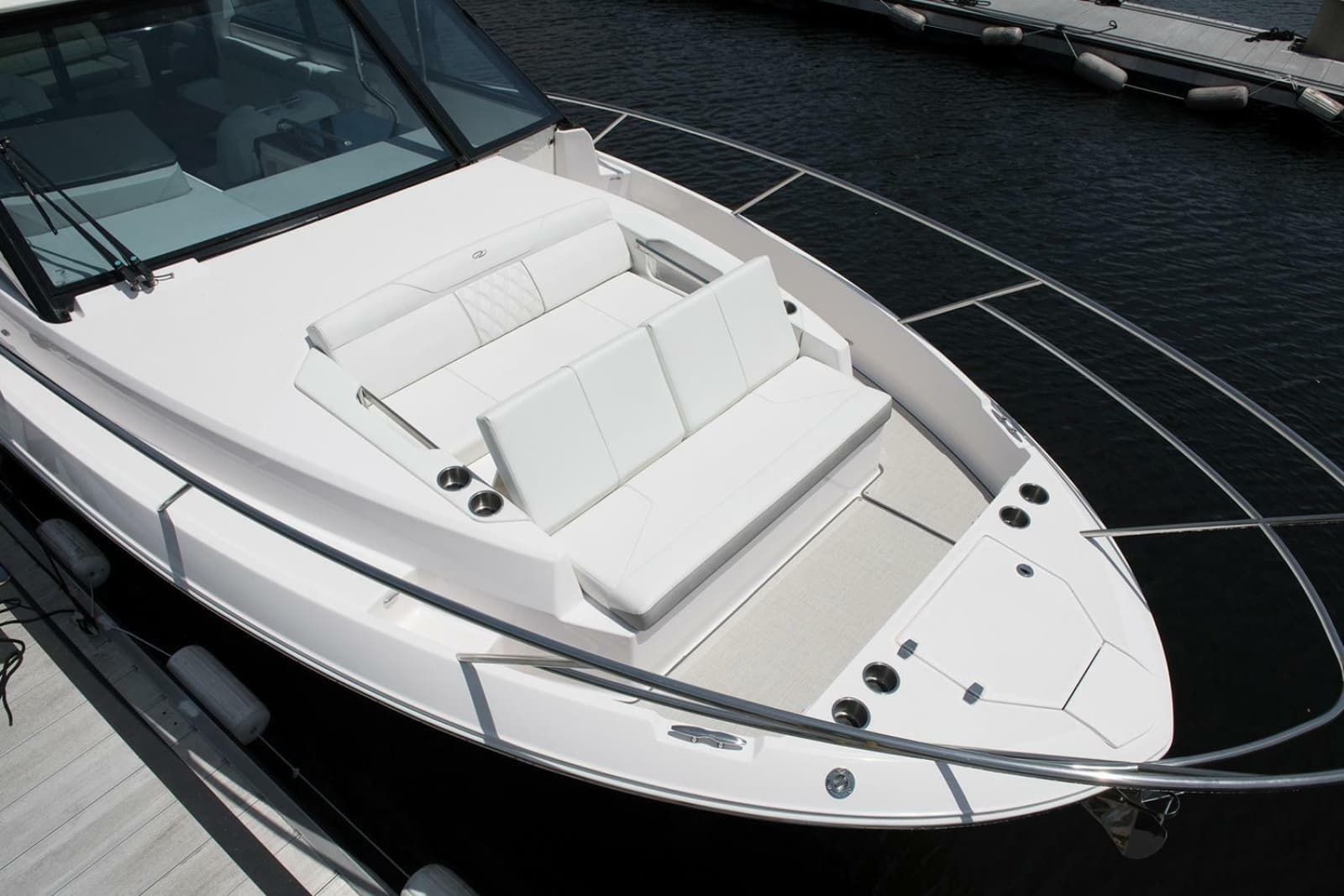 2023 Regal 36 XO - Photo 10