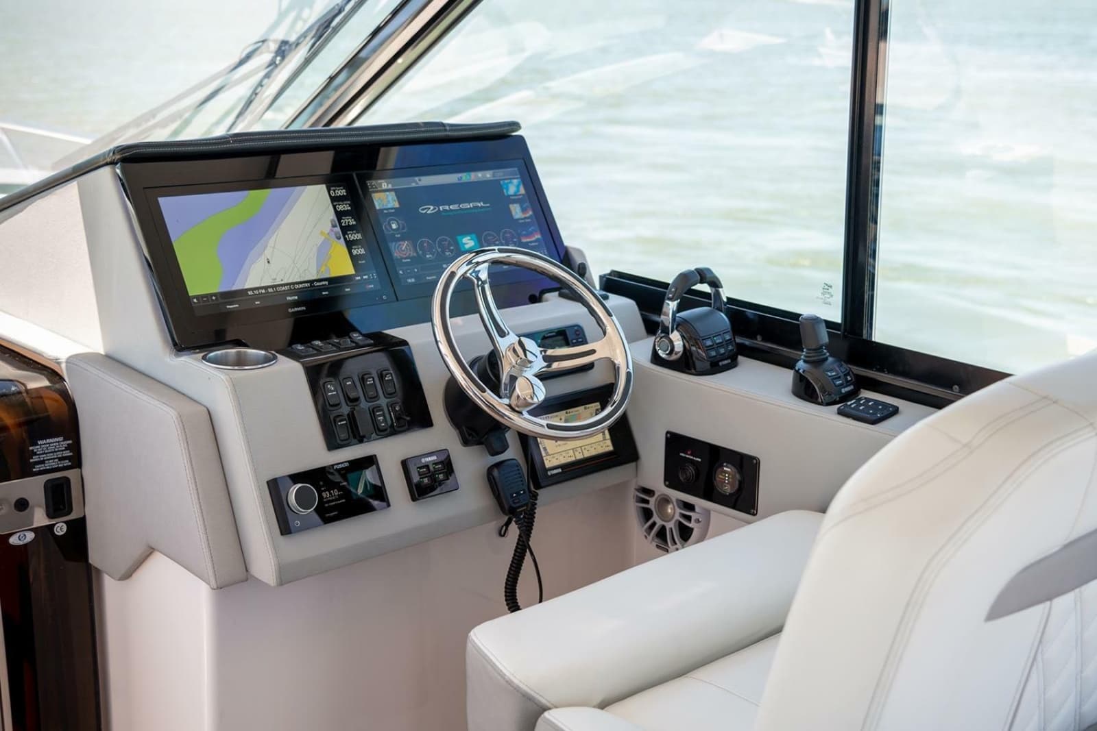 2023 Regal 36 XO - Photo 13