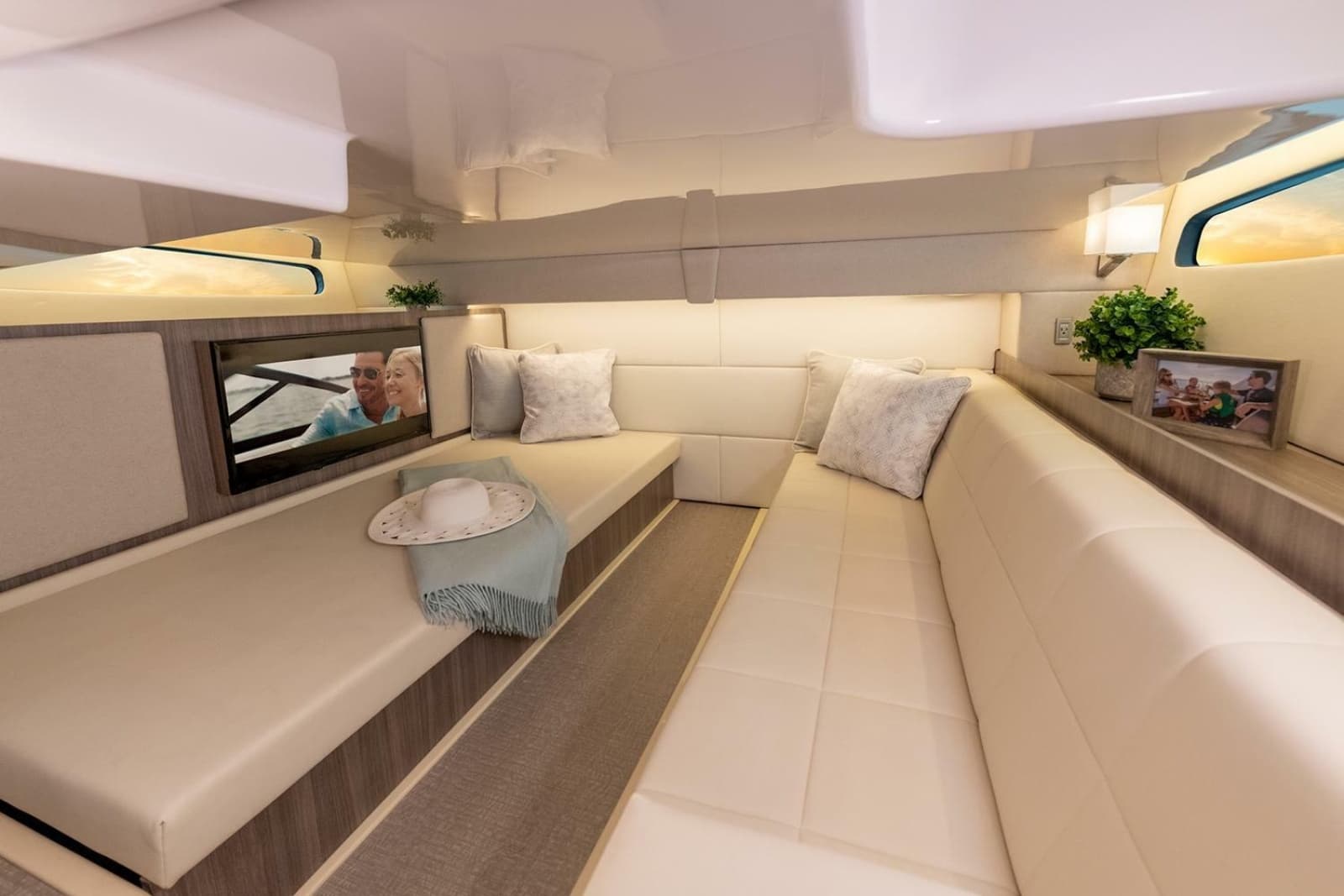 2023 Regal 36 XO - Photo 22