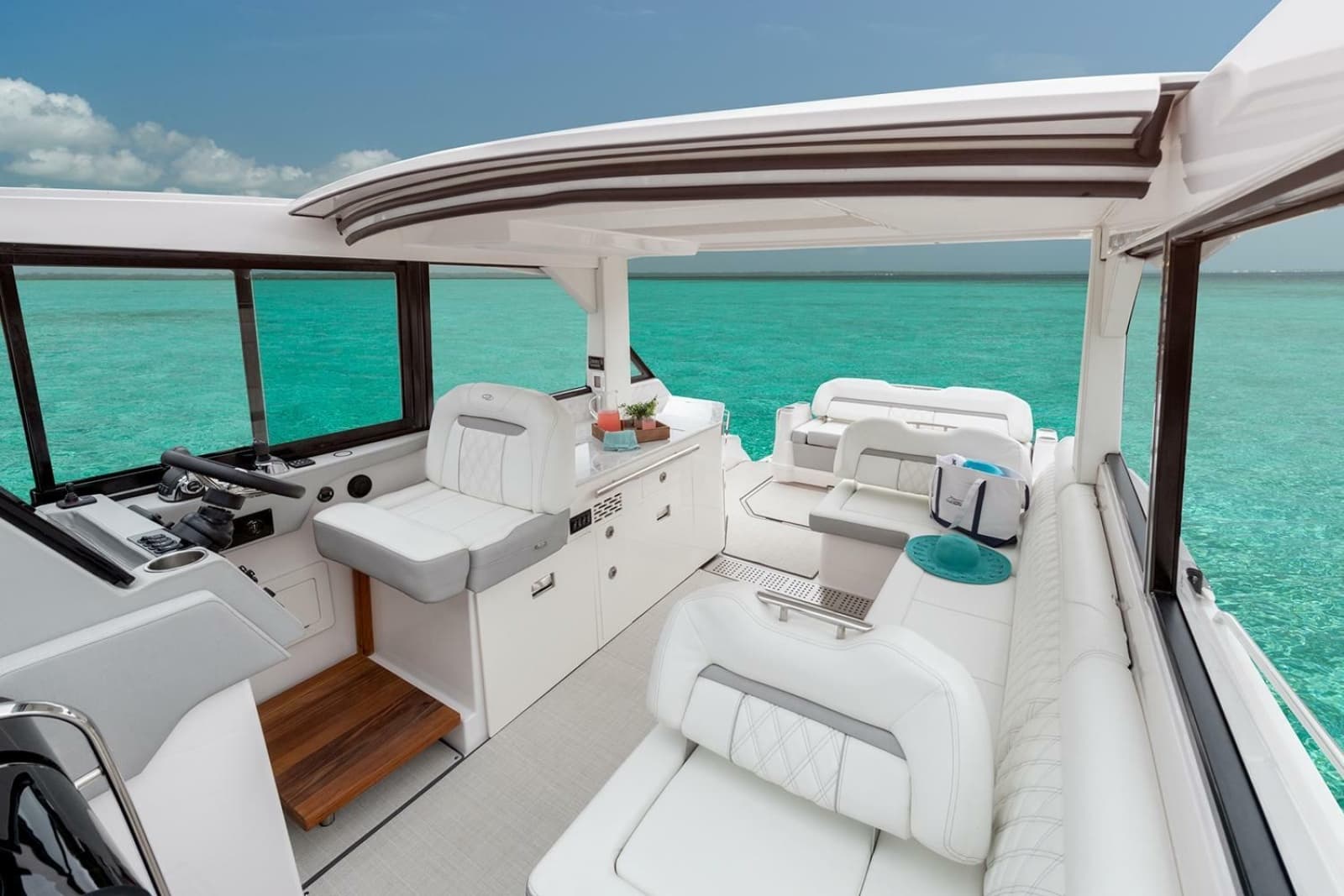 2023 Regal 36 XO - Photo 12