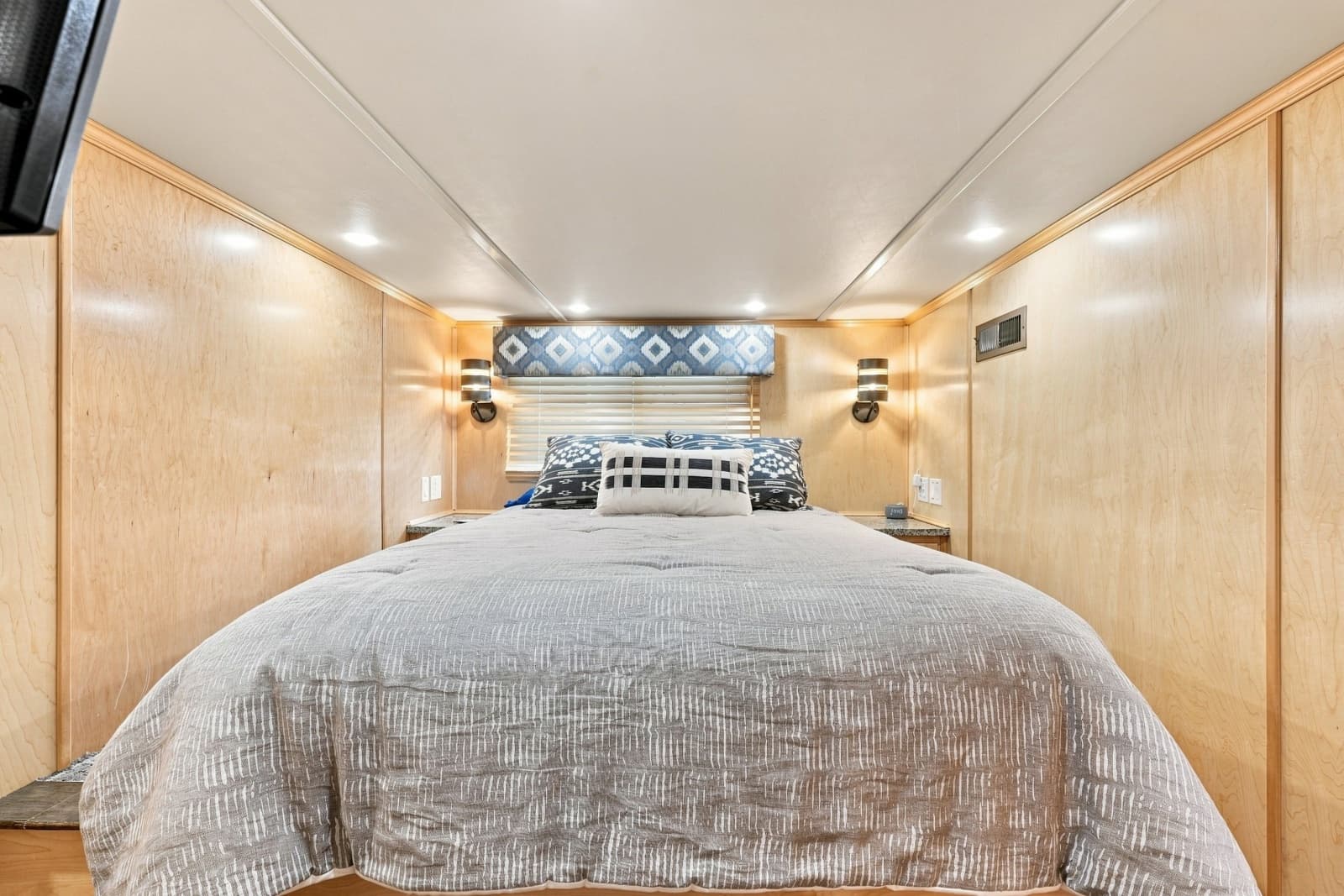 2023 Sumerset 18 x 77 LUX - Photo 49