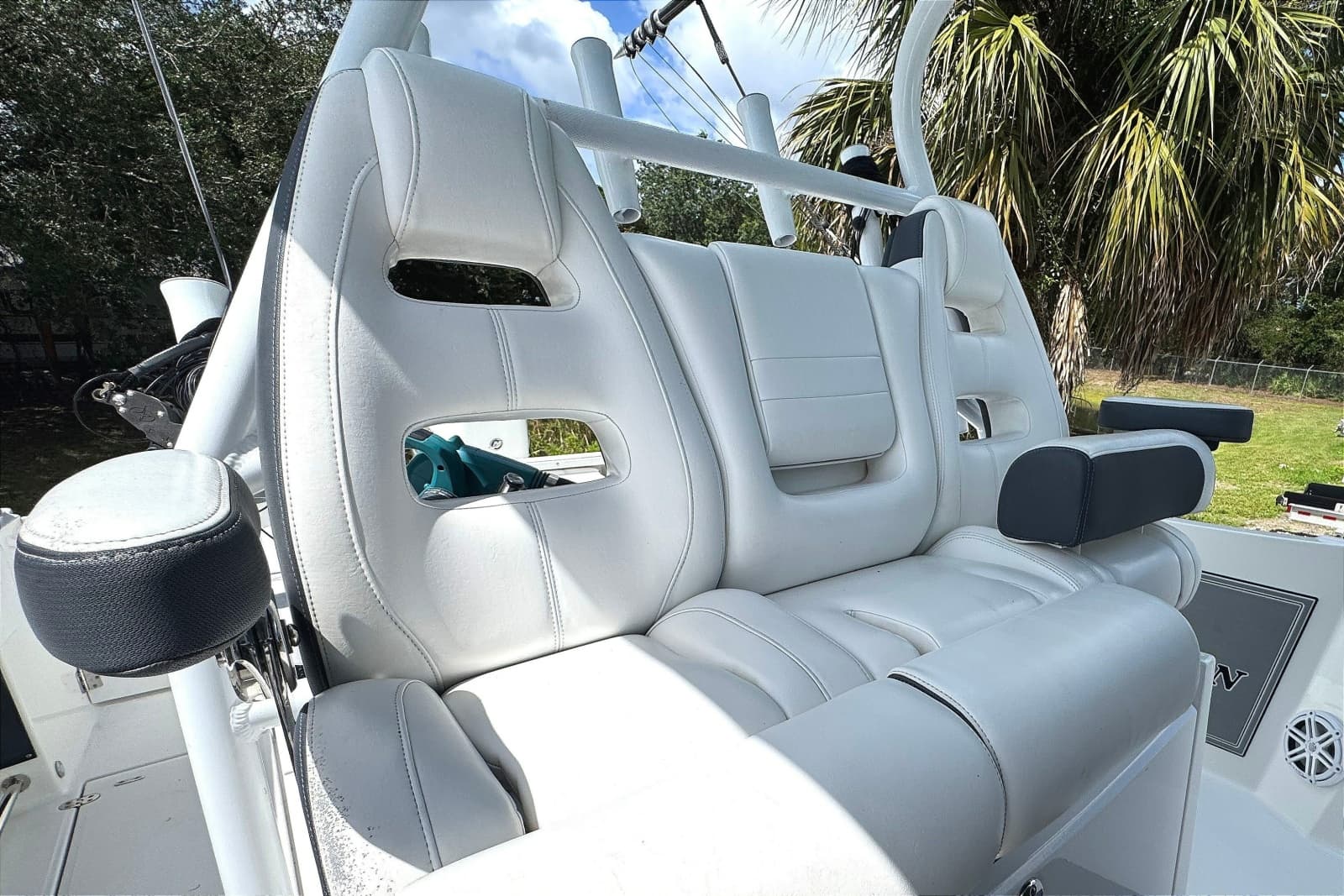2021 Blackfin 332 CC - Photo 15