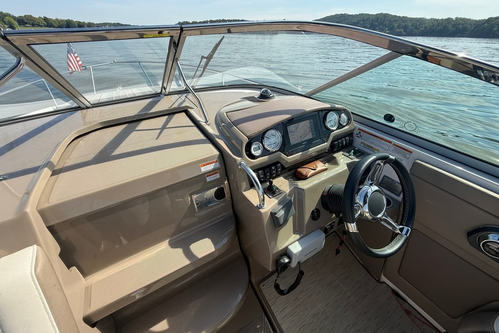 2018 Regal 28 Express - Photo 21
