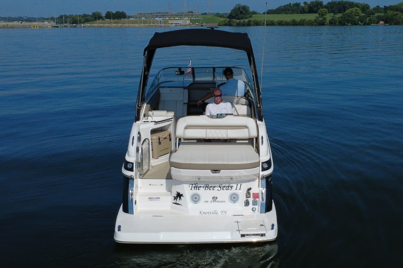 2018 Regal 28 Express - Photo 10