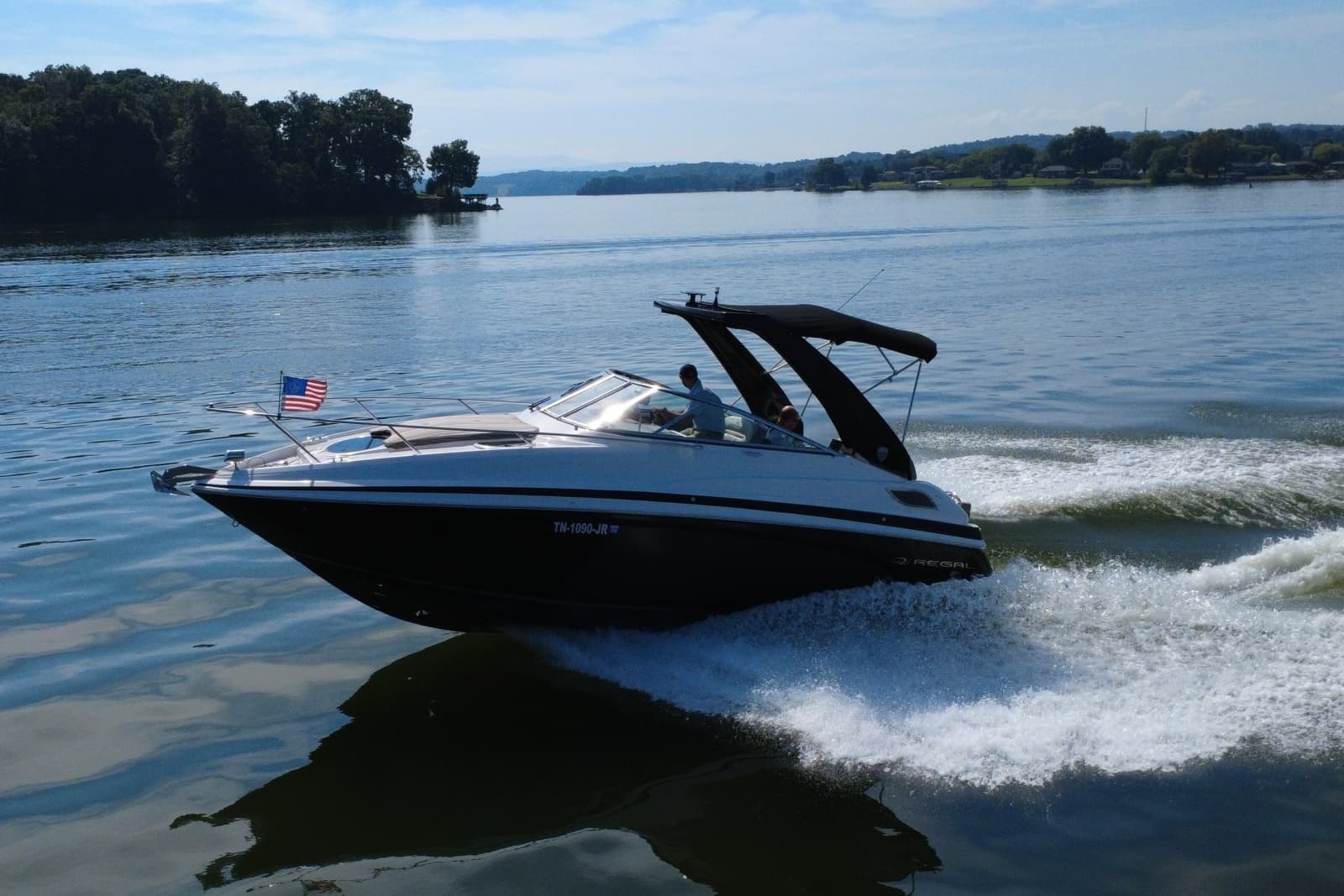 2018 Regal 28 Express - Photo 3