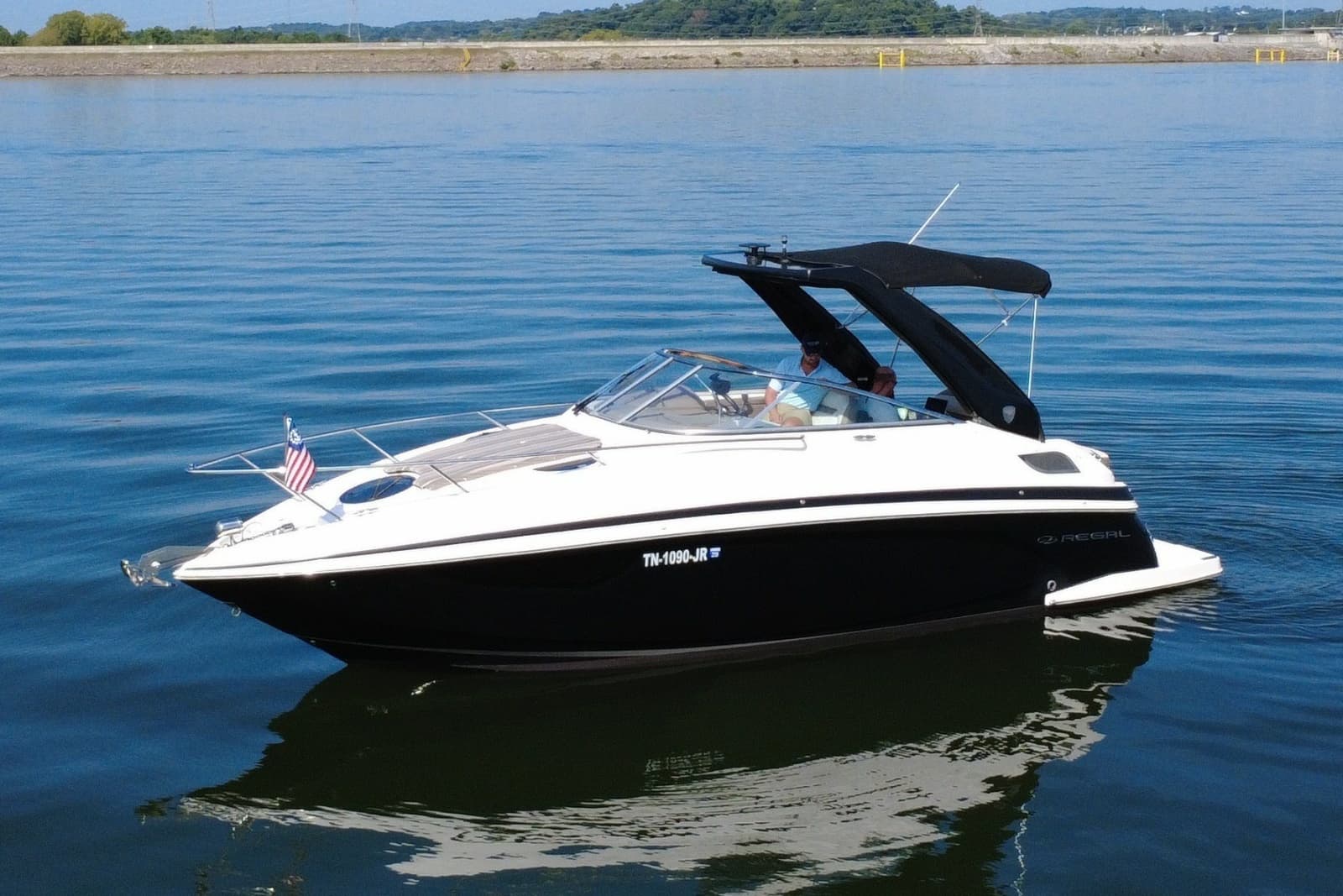 2018 Regal 28 Express - Photo 7