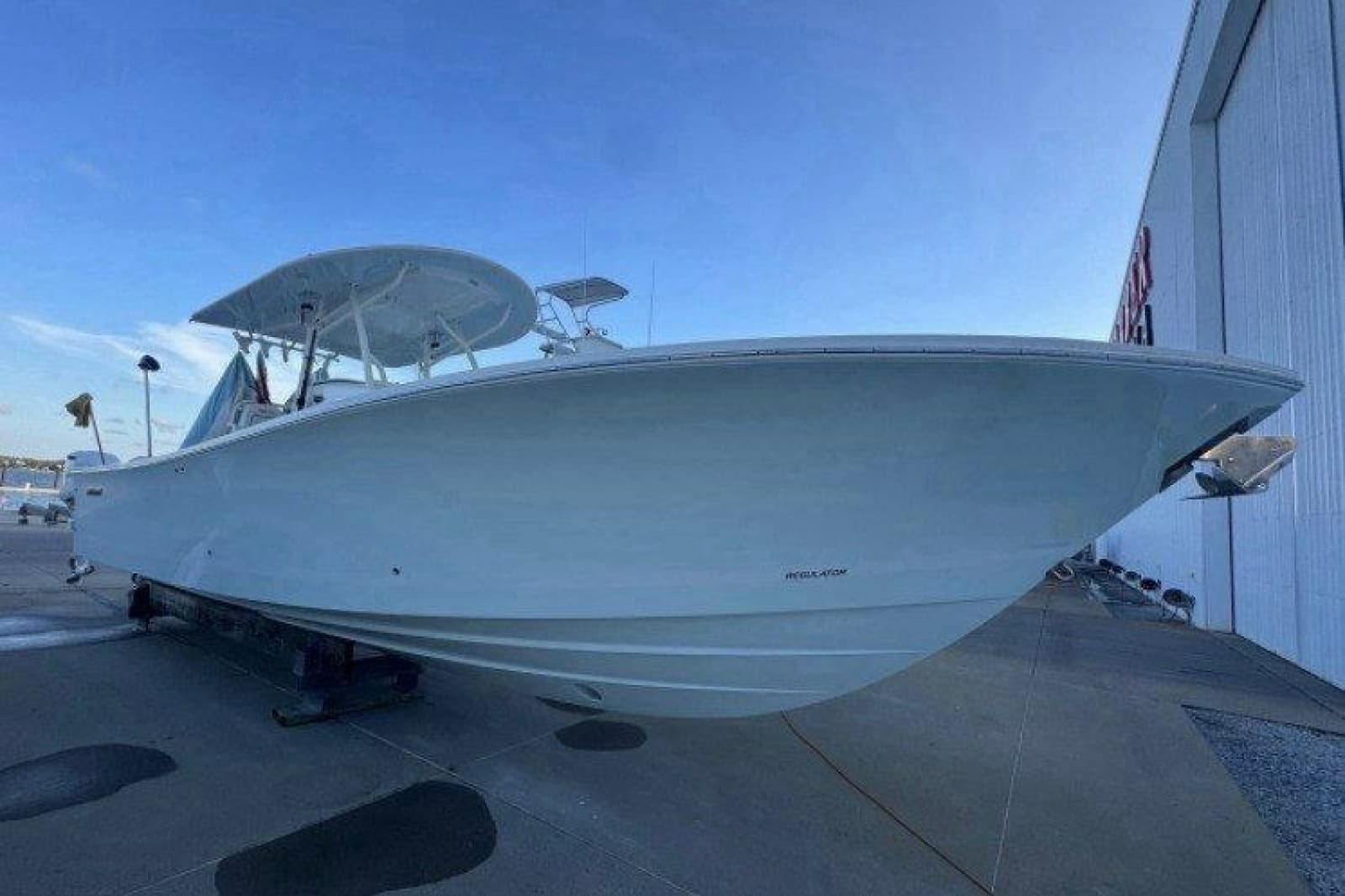 2016 Regulator 34 - Photo 1