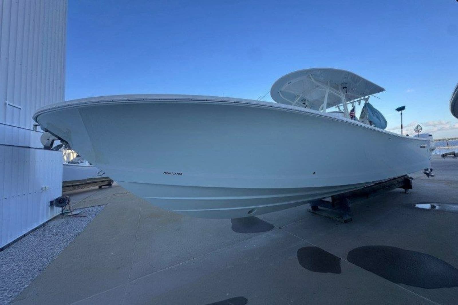 2016 Regulator 34 - Photo 2