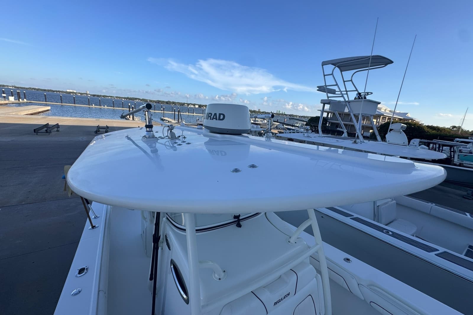 2016 Regulator 34 - Photo 12