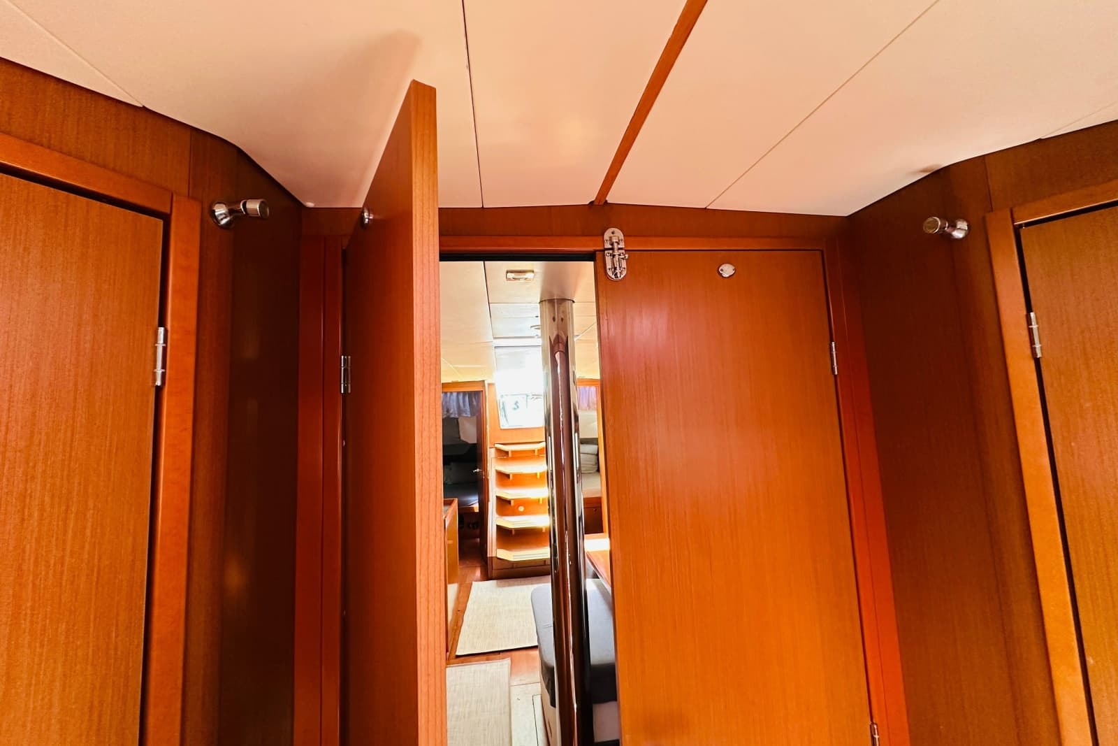 2014 Beneteau Oceanis 48 - Photo 9