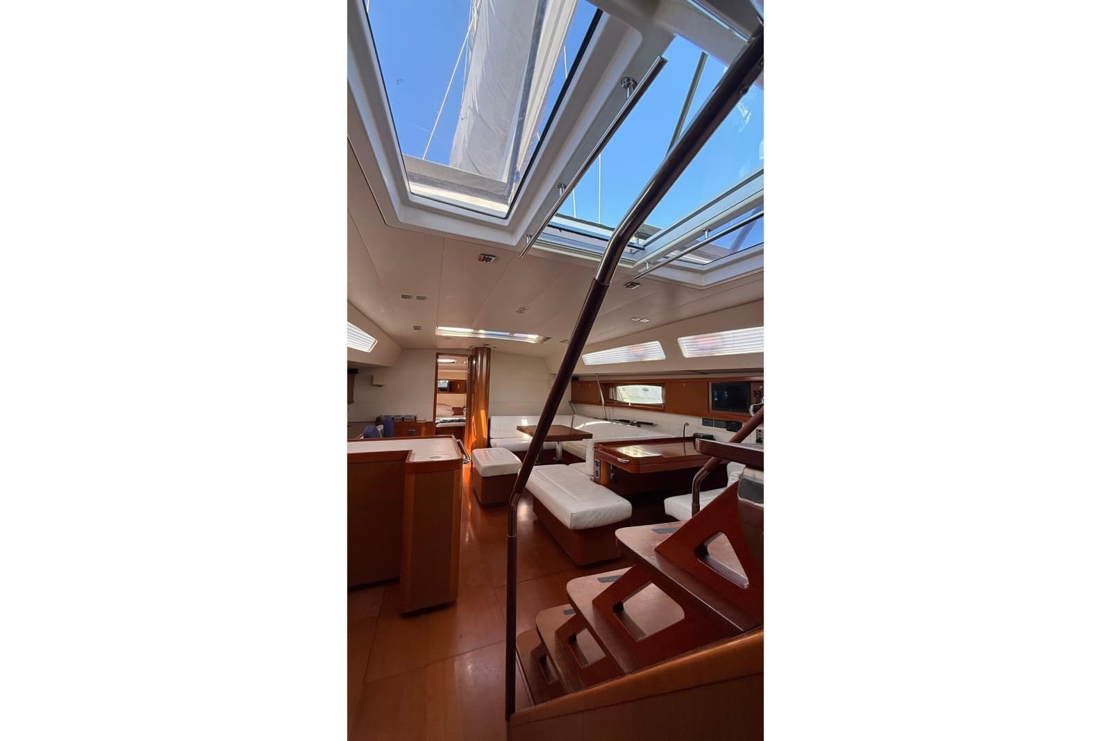 2013 Beneteau Oceanis 58 - Photo 5