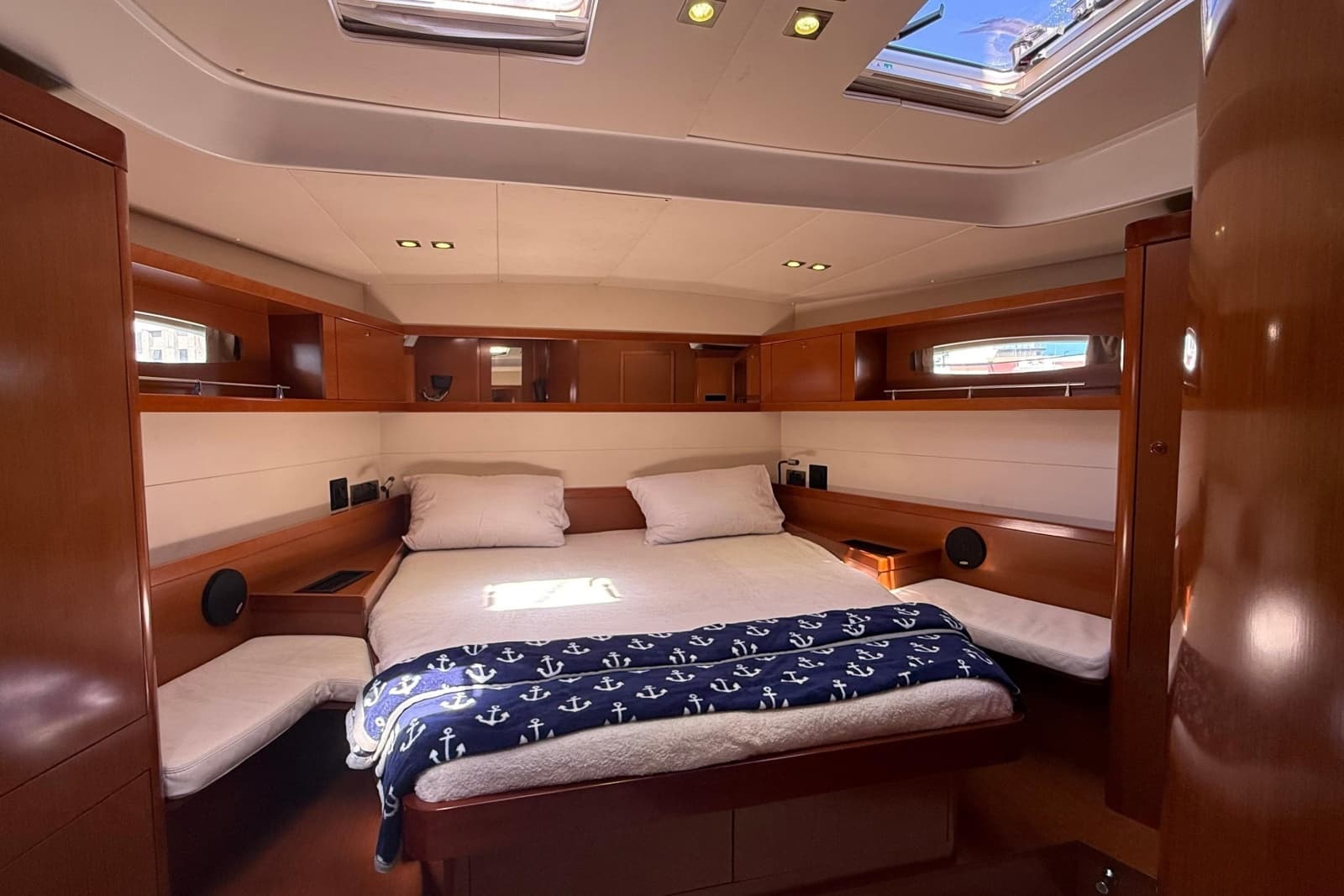 2013 Beneteau Oceanis 58 - Photo 10