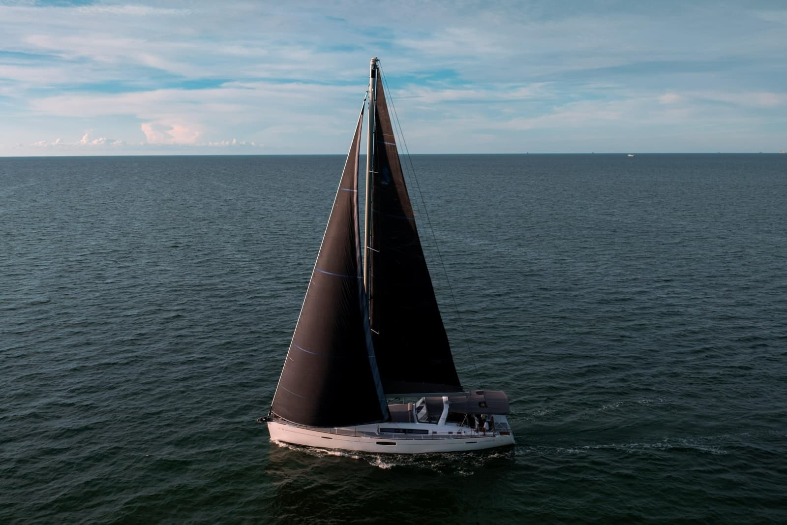 2013 Beneteau Oceanis 58 - Photo 17