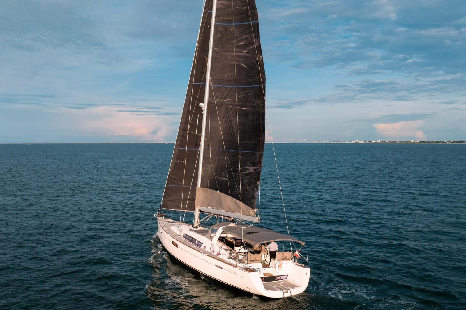 2013 Beneteau Oceanis 58 - Photo 16