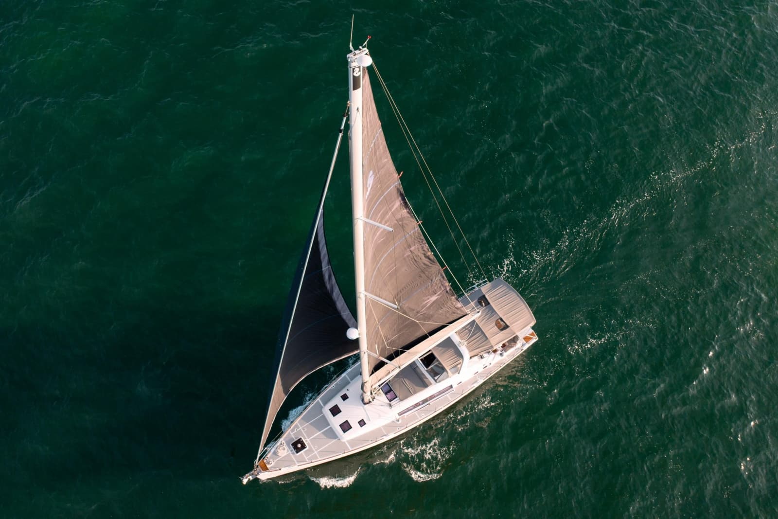 2013 Beneteau Oceanis 58 - Photo 15