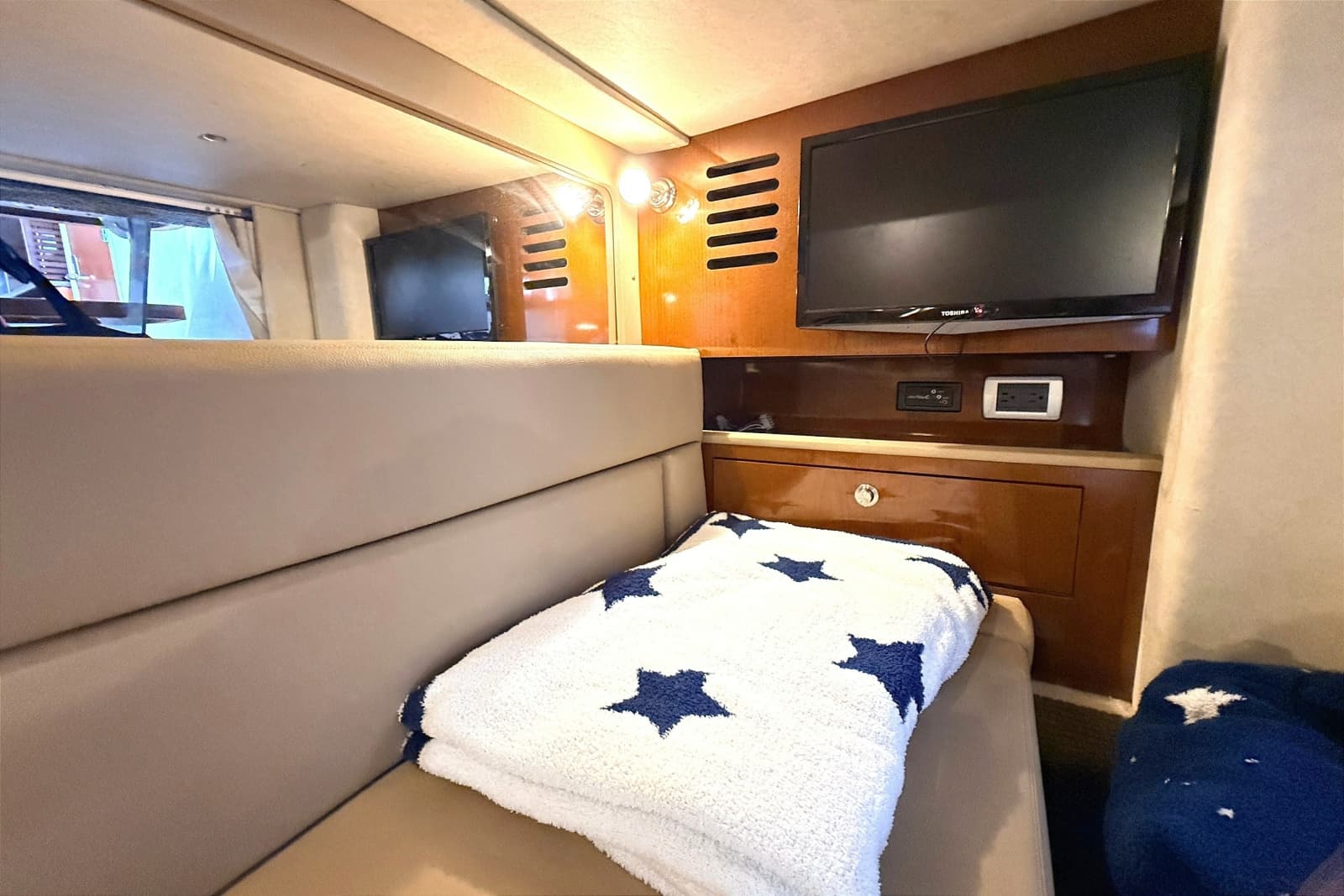 2013 Sea Ray Sundancer 370 - Photo 24