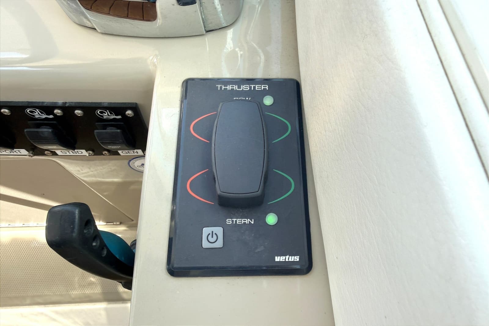 2013 Sea Ray Sundancer 370 - Photo 16