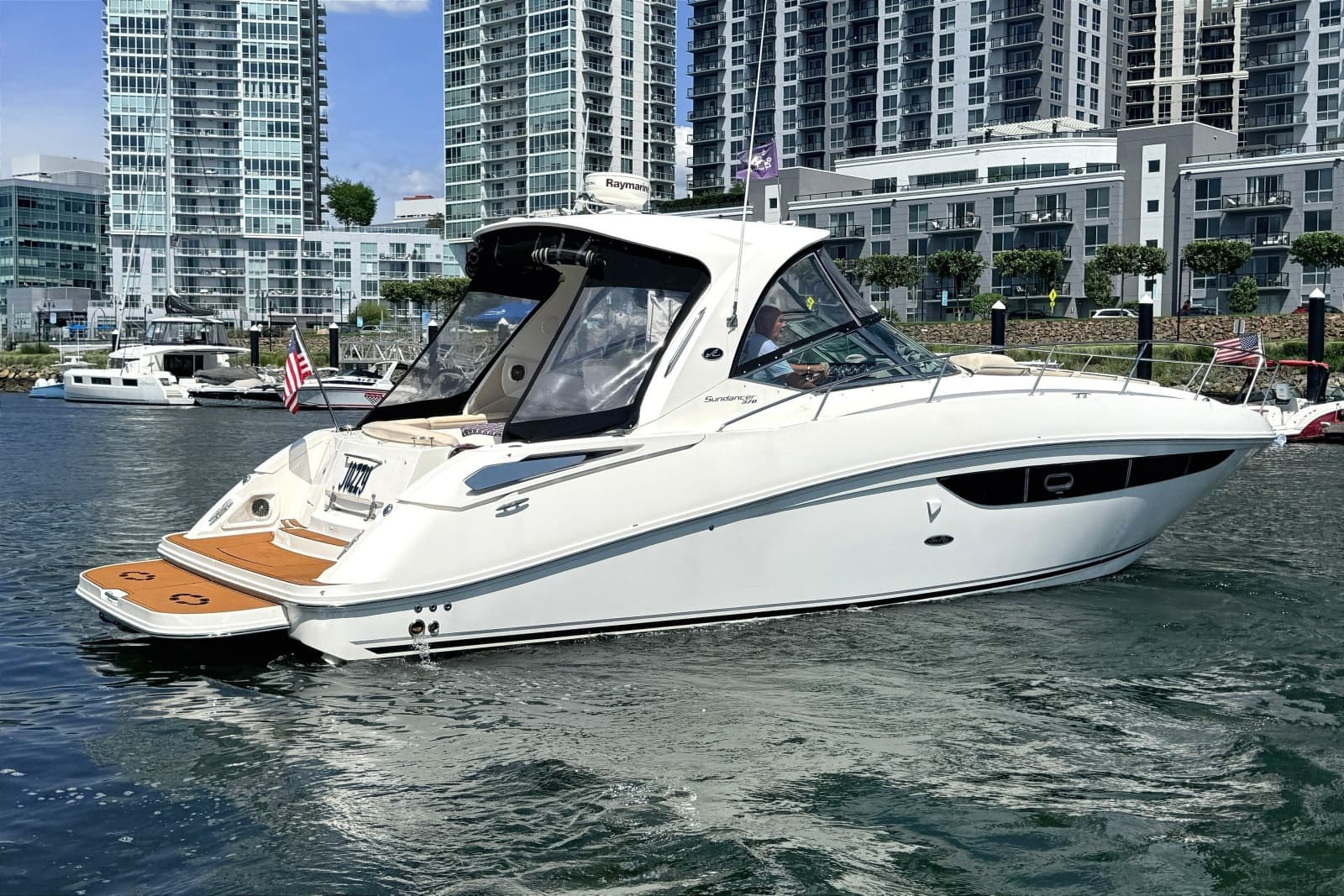 2013 Sea Ray Sundancer 370 - Photo 2