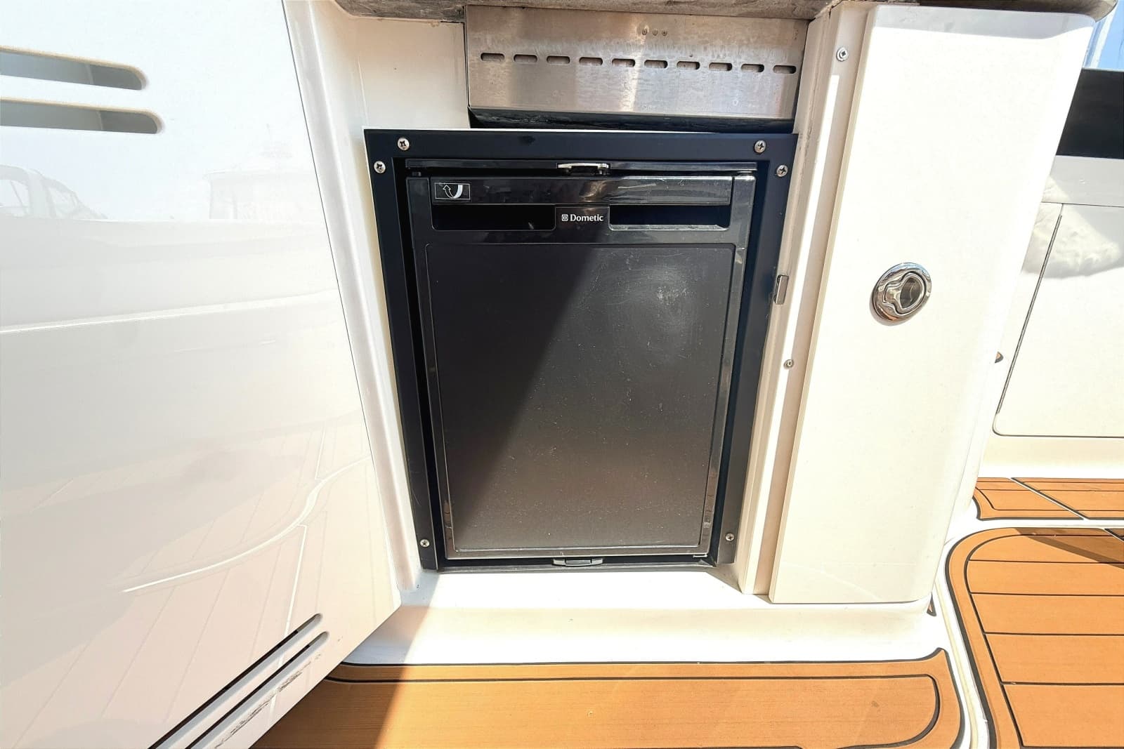 2013 Sea Ray Sundancer 370 - Photo 11