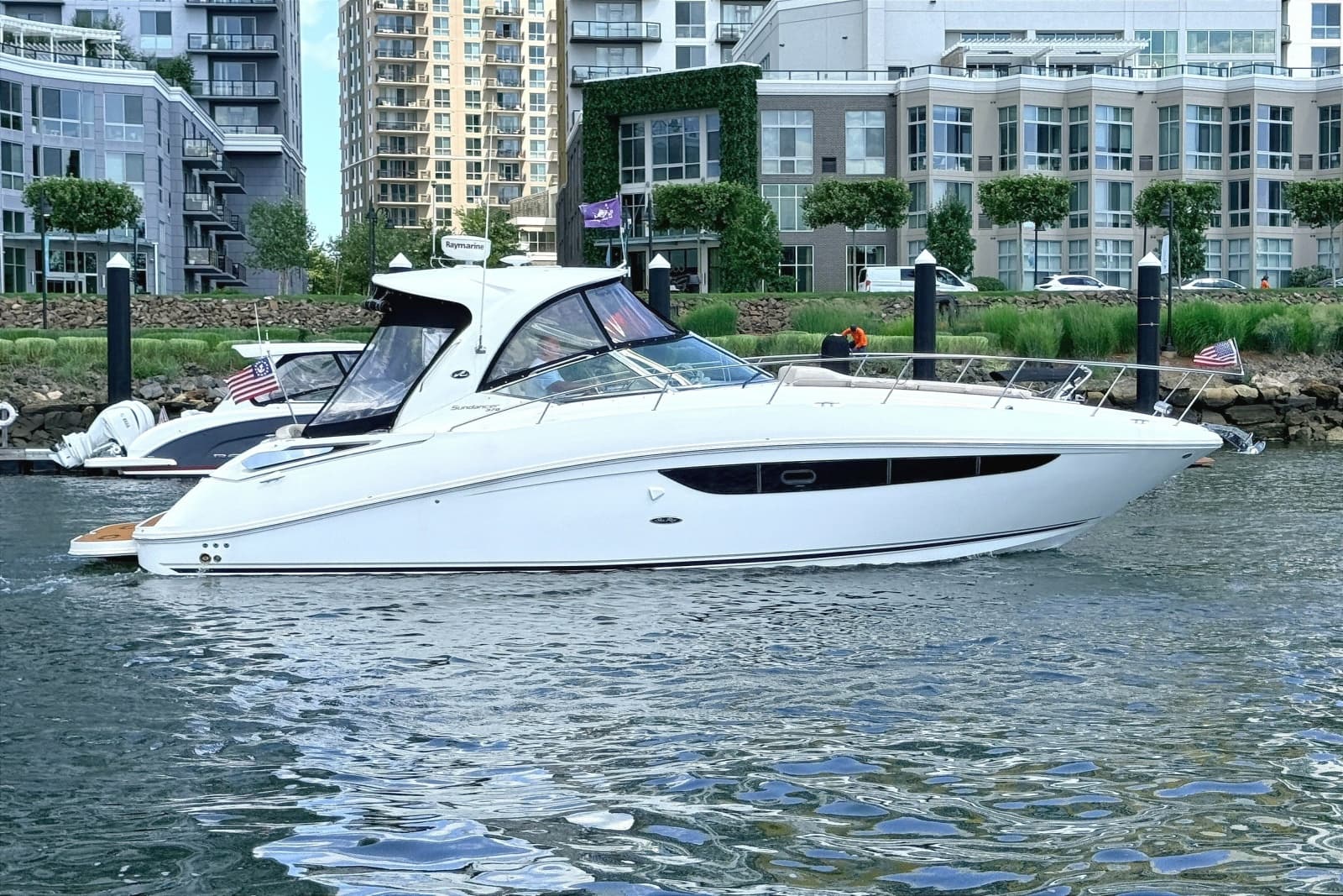 2013 Sea Ray Sundancer 370 - Photo 4