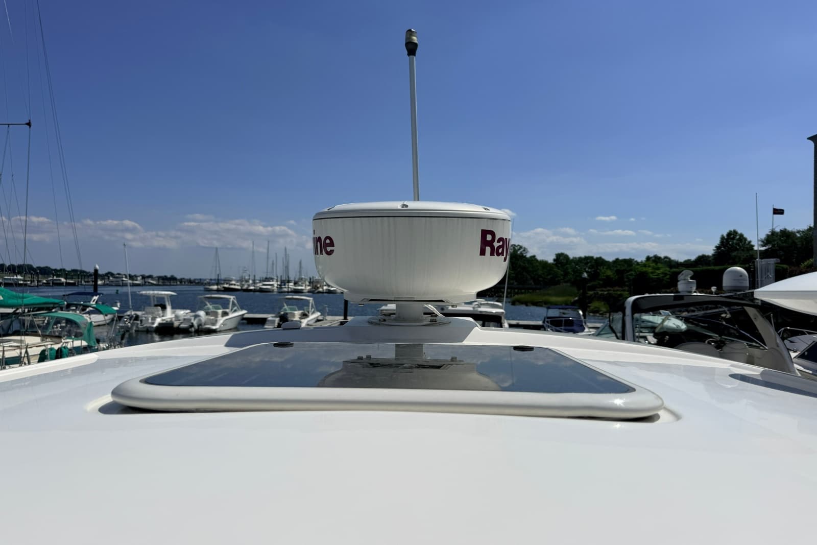 2013 Sea Ray Sundancer 370 - Photo 41