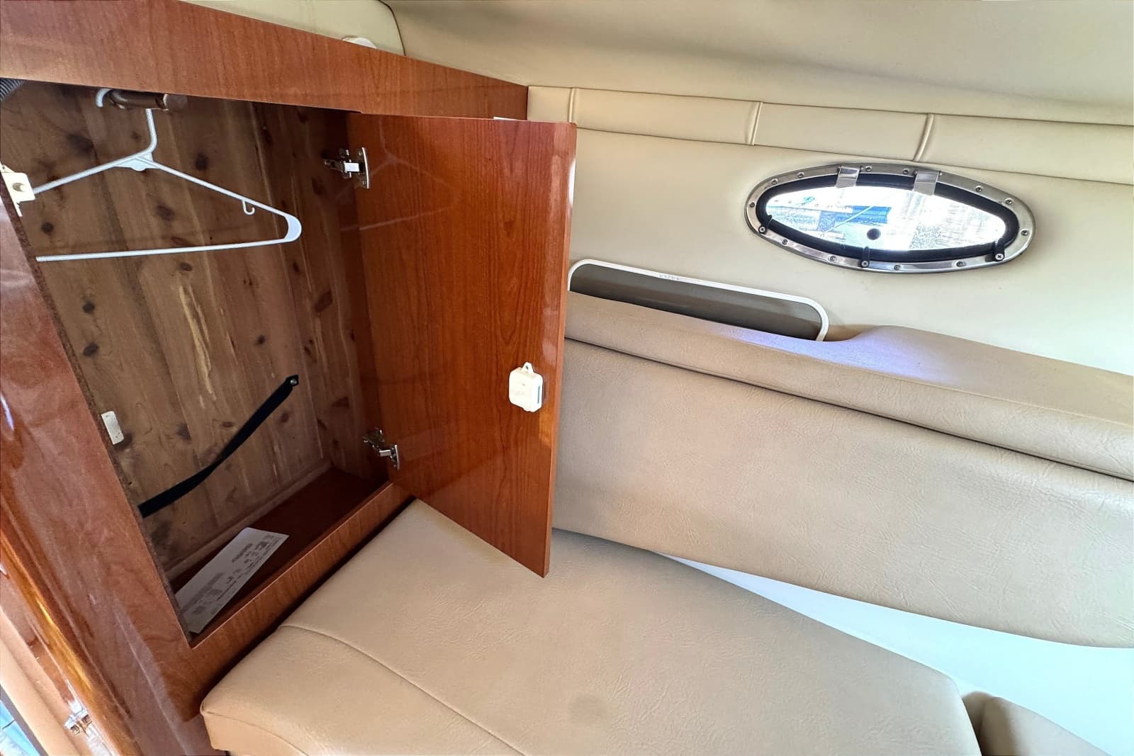 2010 Regal 2860 Window Express - Photo 36