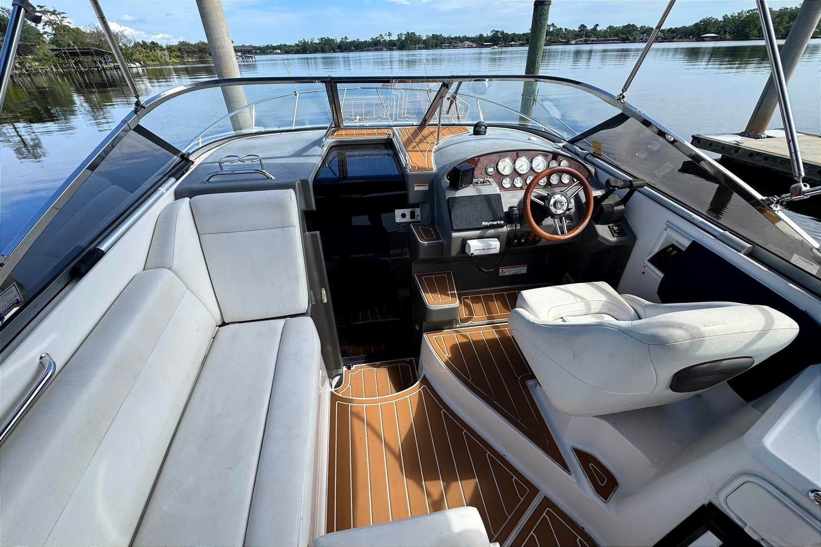 2010 Regal 2860 Window Express - Photo 10