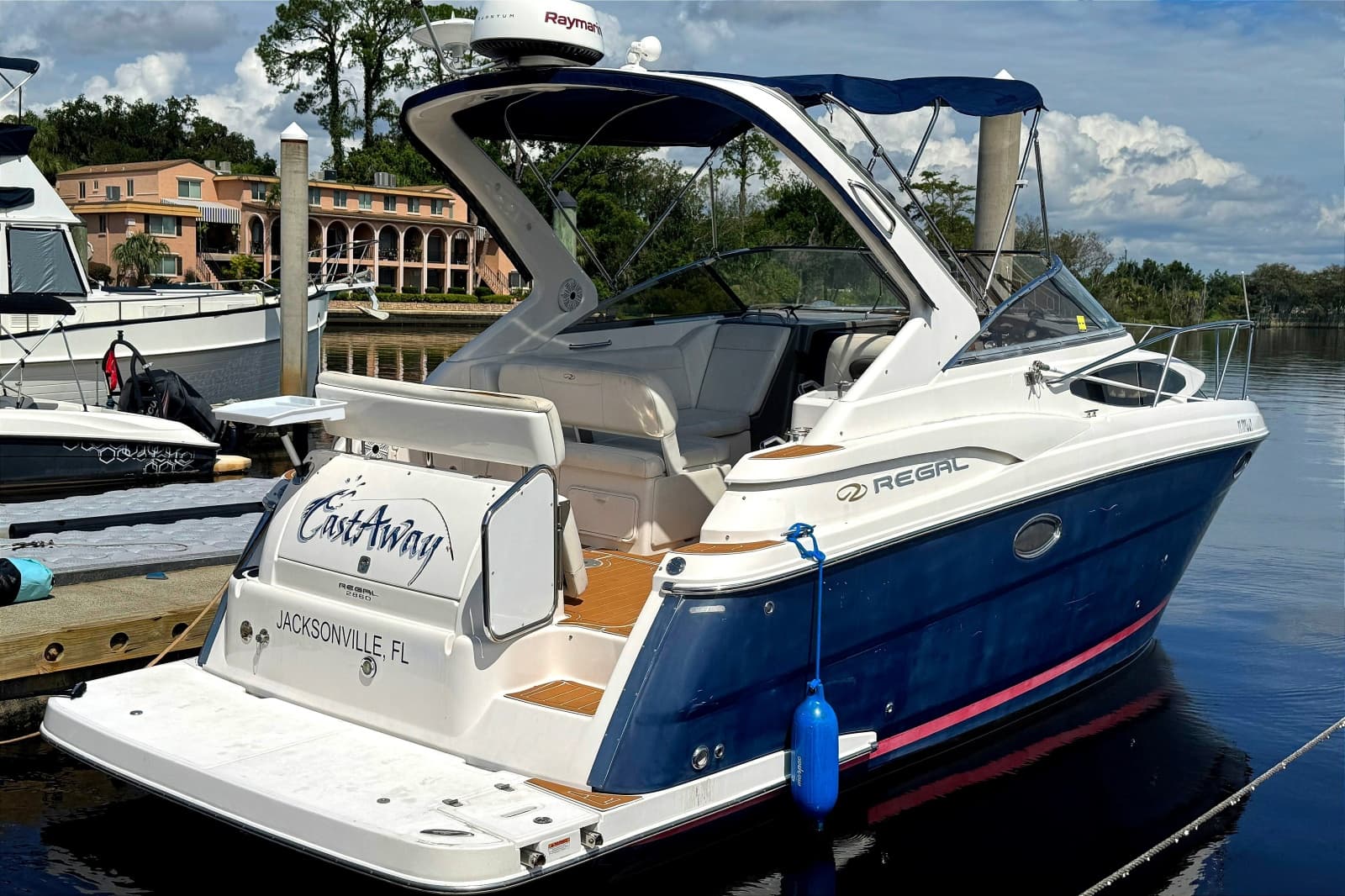 2010 Regal 2860 Window Express - Photo 3