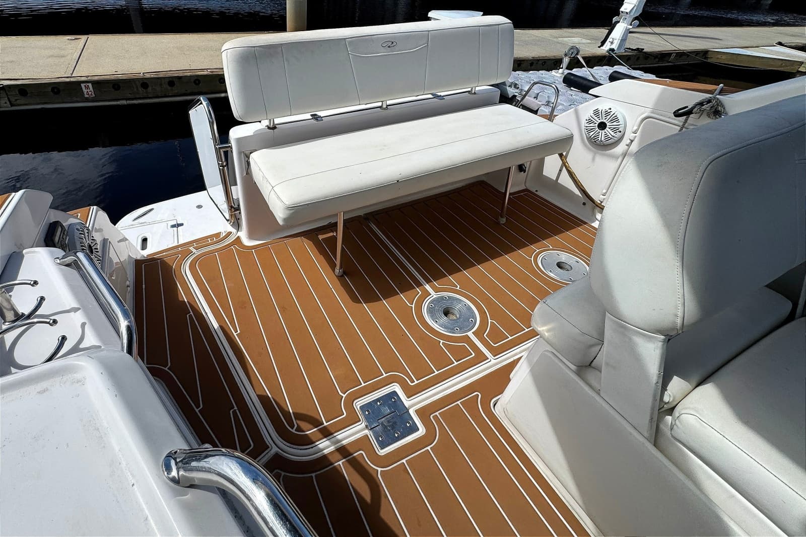 2010 Regal 2860 Window Express - Photo 17