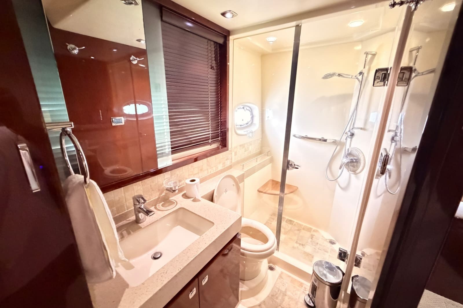 2010 Sea Ray Sundancer 540 - Photo 10