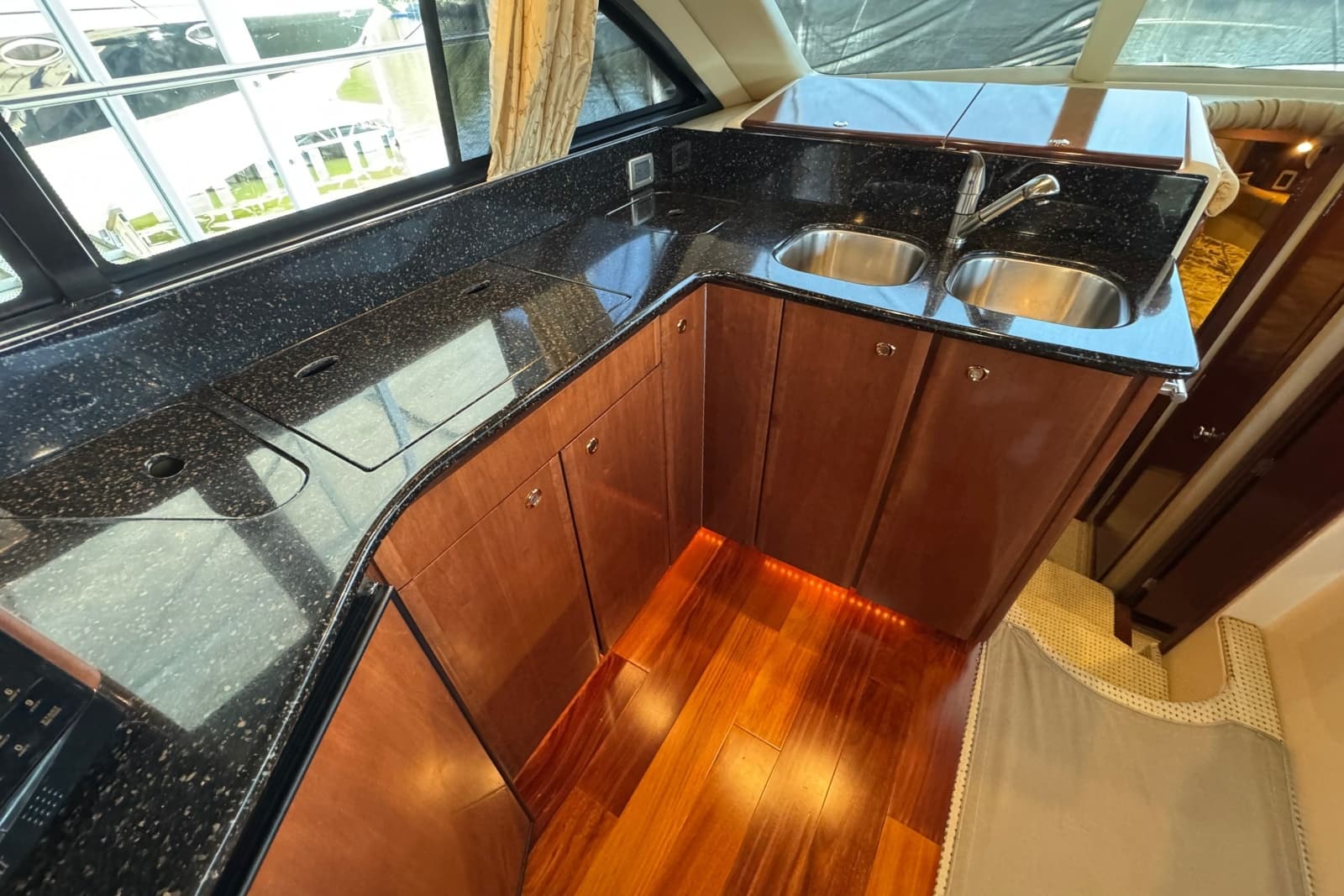 2008 Meridian 411 Sedan - Photo 81